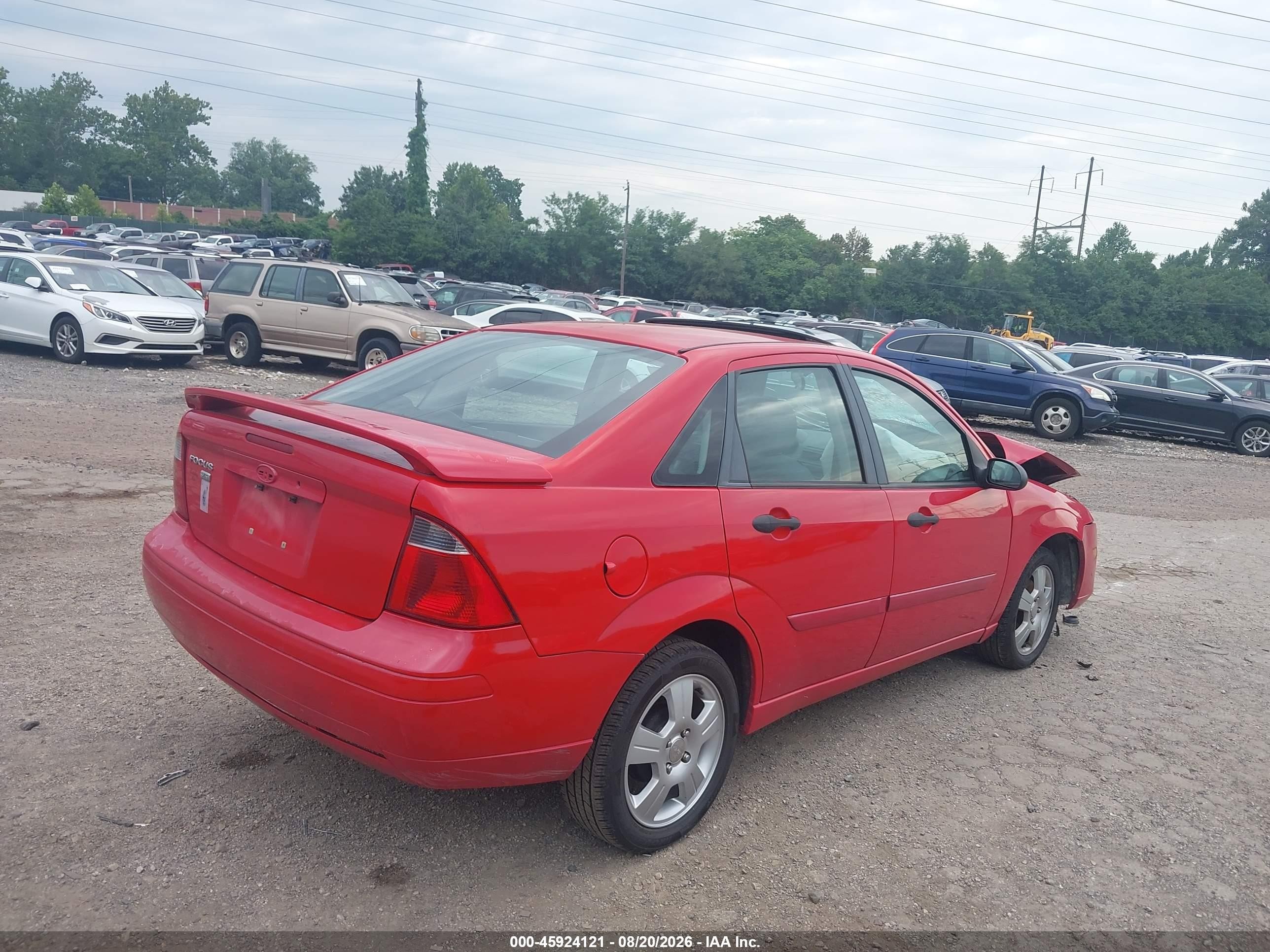 2007 Ford Focus S/se/ses Red vin: 1FAHP34NX7W275880