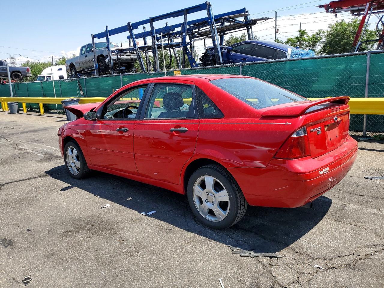 2007 Ford Focus Zx4 Red vin: 1FAHP34NX7W295532