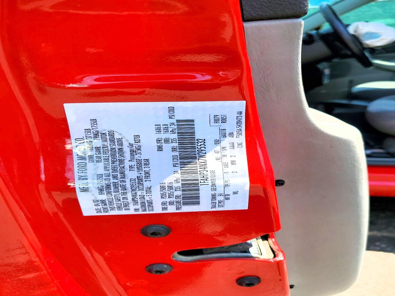 2007 Ford Focus Zx4 Red vin: 1FAHP34NX7W295532