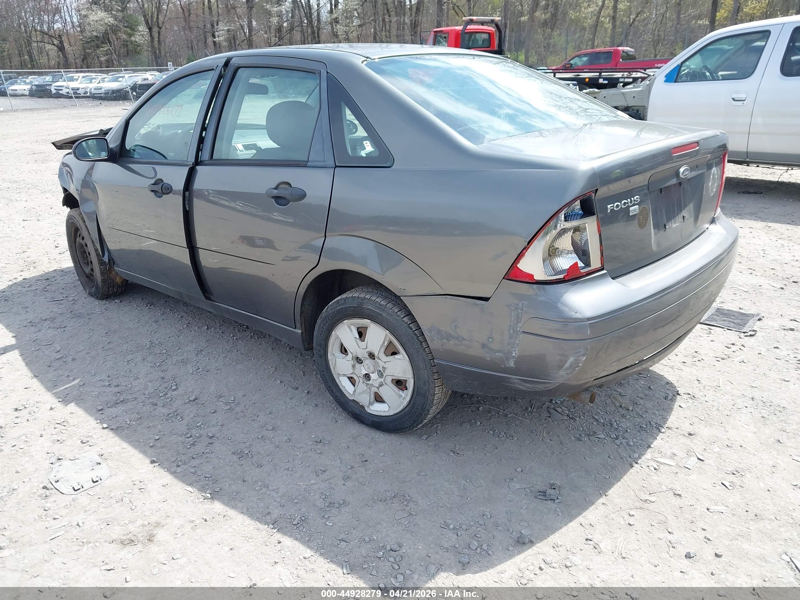 2007 Ford Focus S/se/ses Gray vin: 1FAHP34NX7W366017