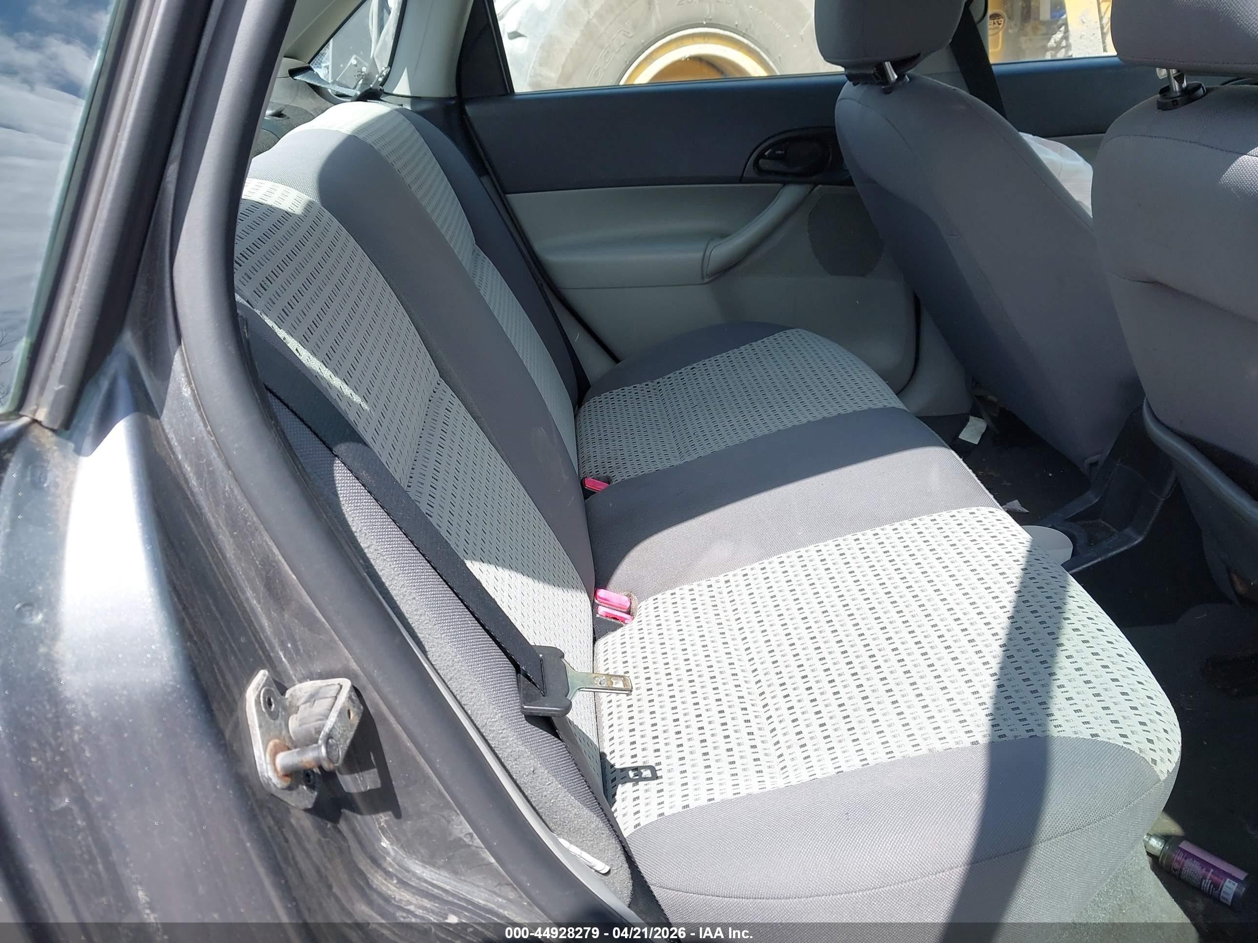2007 Ford Focus S/se/ses Gray vin: 1FAHP34NX7W366017