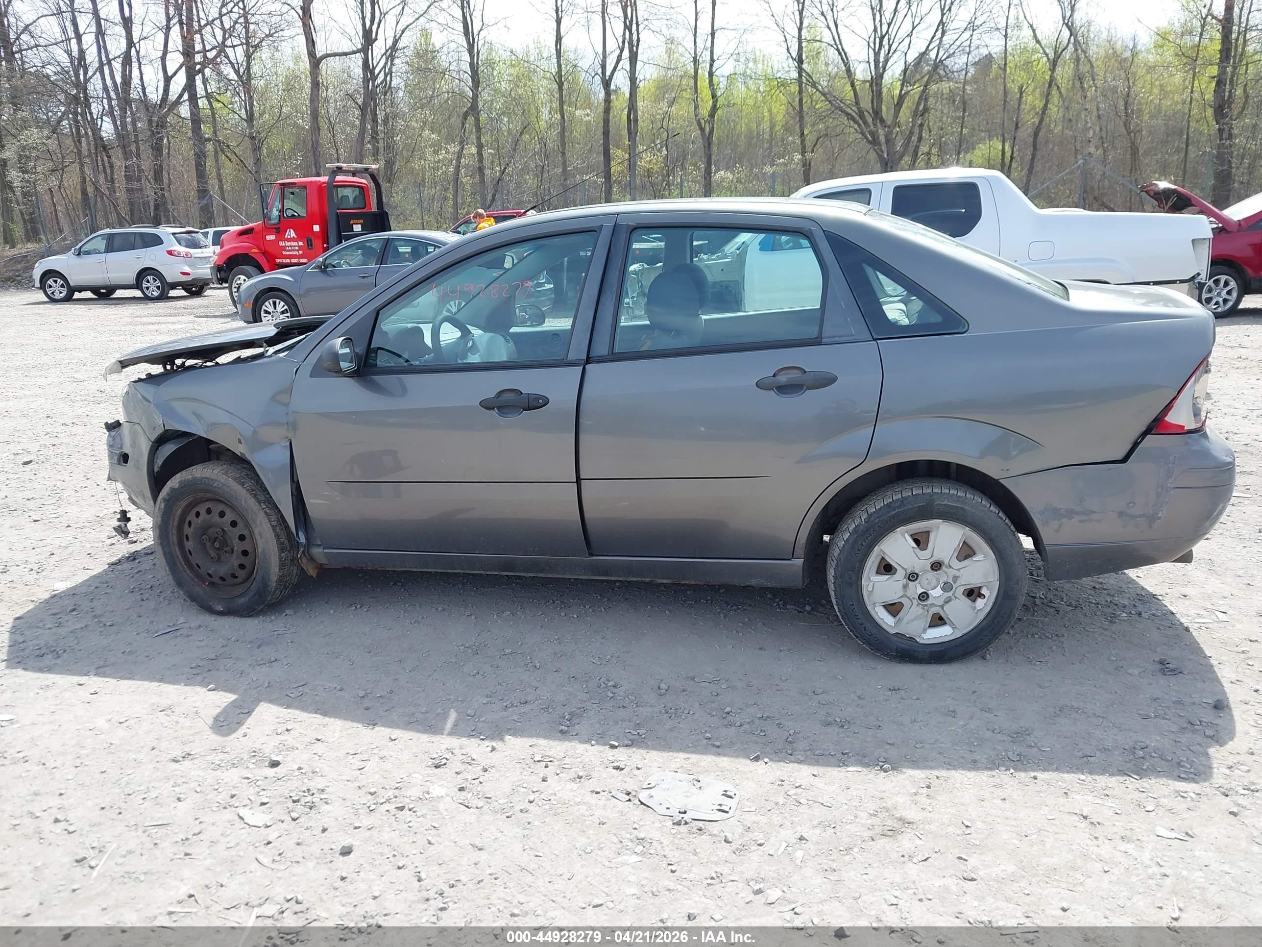 2007 Ford Focus S/se/ses Gray vin: 1FAHP34NX7W366017