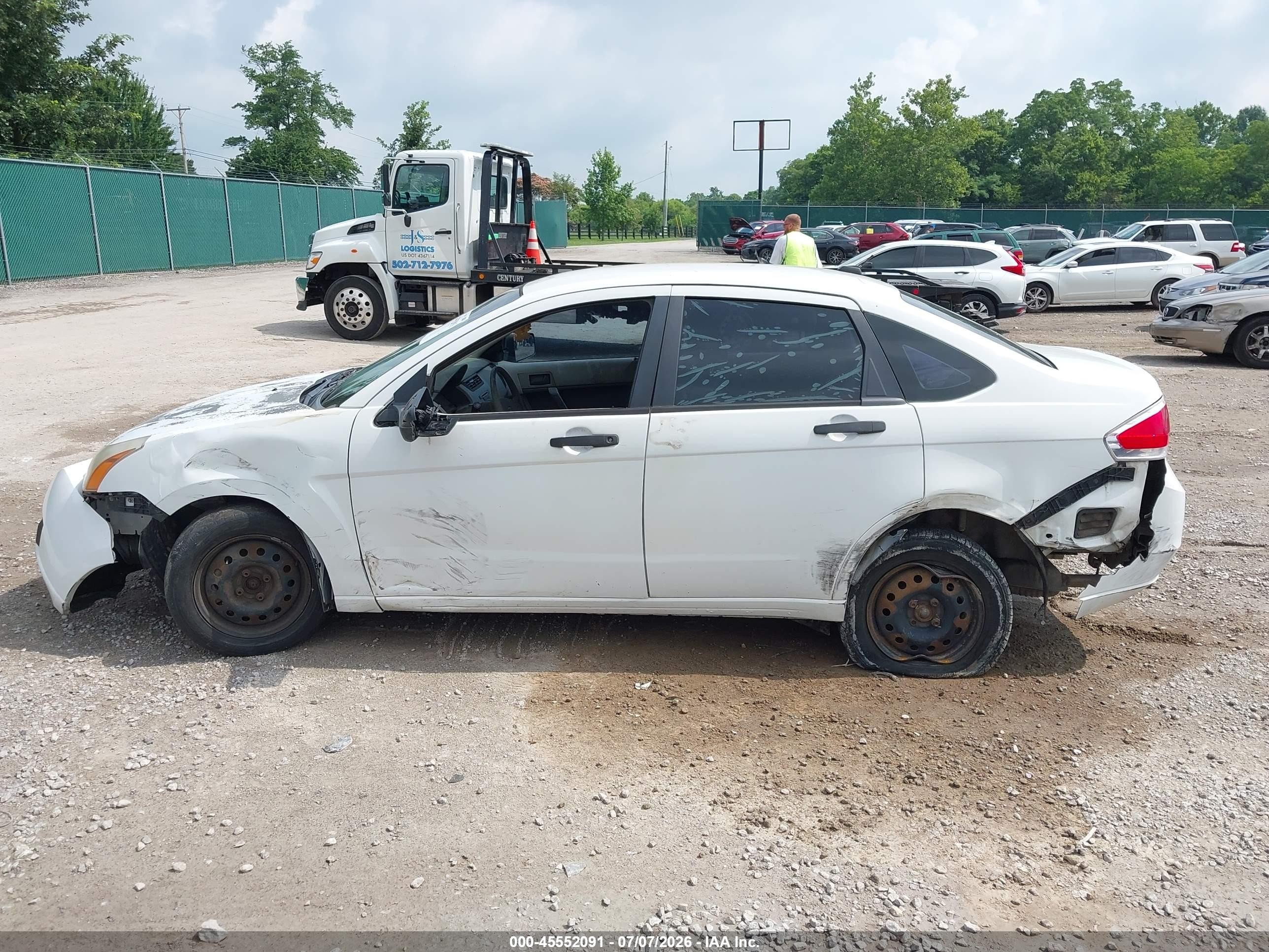 2008 Ford Focus S White vin: 1FAHP34NX8W284936