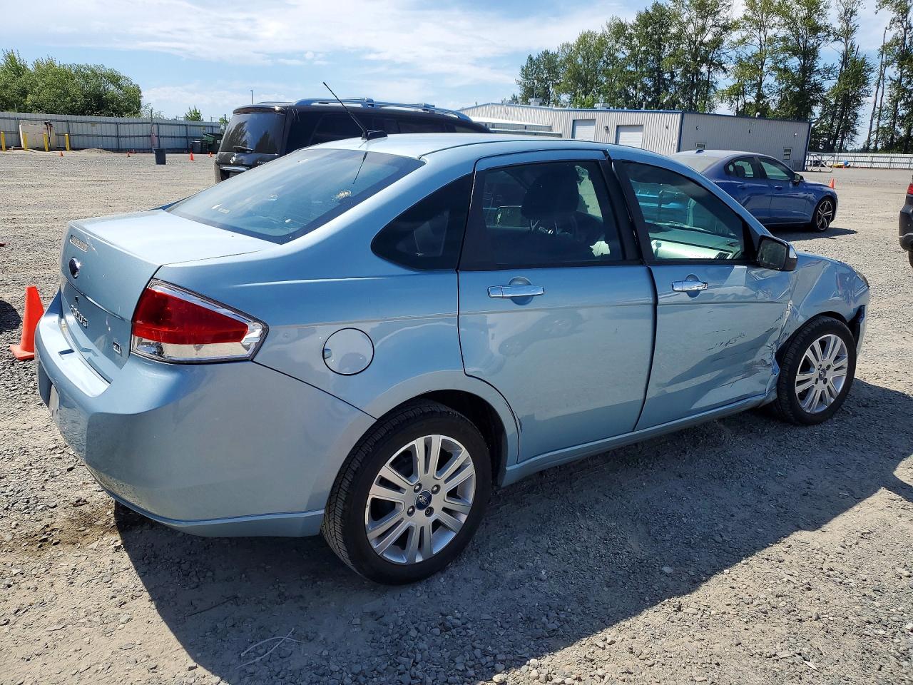 2008 Ford Focus Se Blue vin: 1FAHP35N08W124417