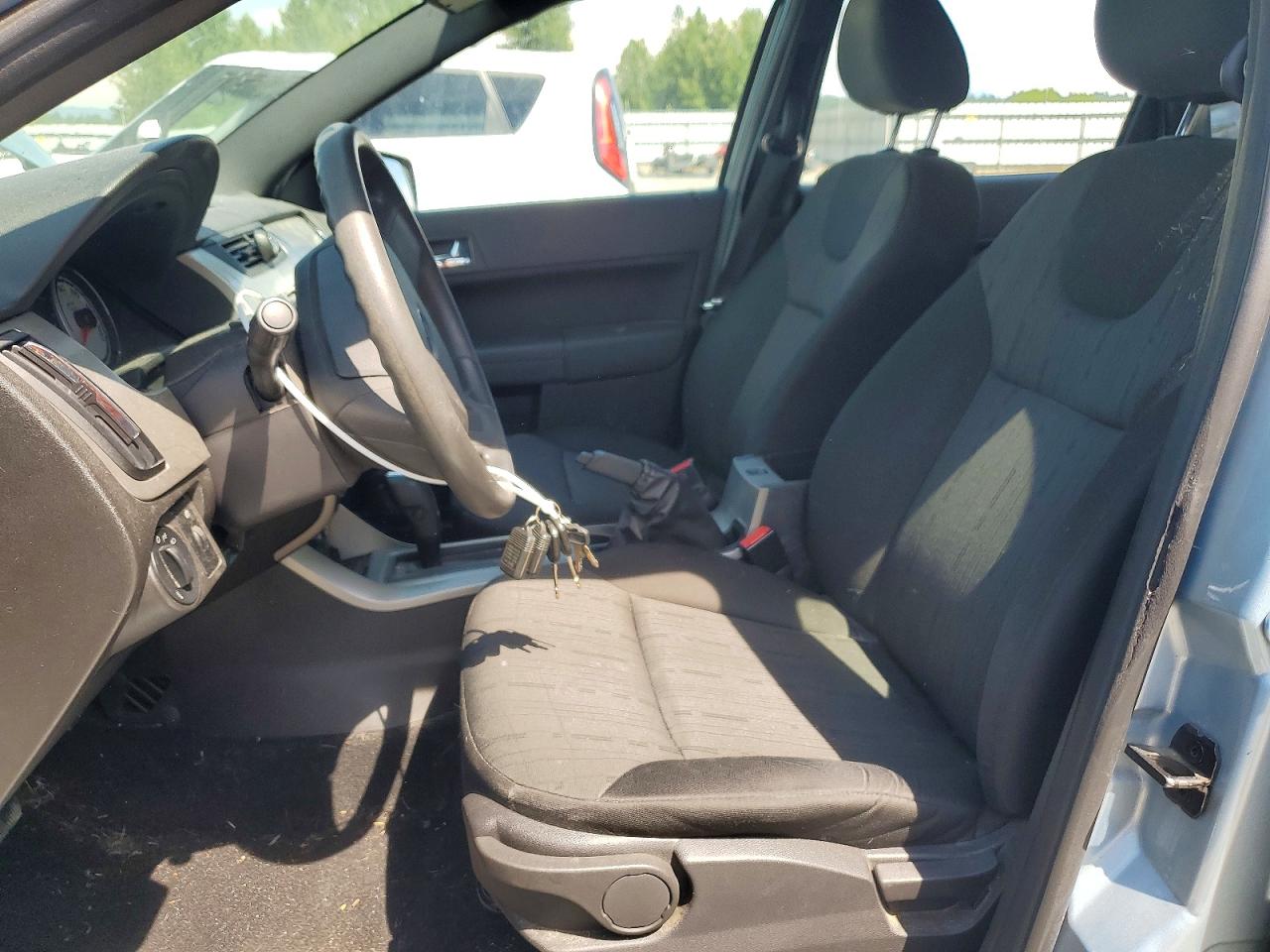 2008 Ford Focus Se Blue vin: 1FAHP35N08W124417