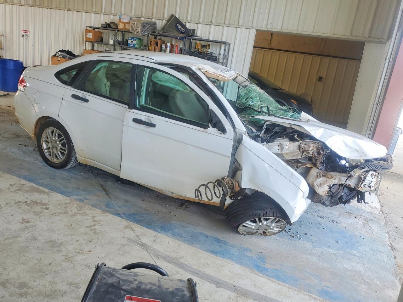 2008 Ford Focus Se White vin: 1FAHP35N08W159572