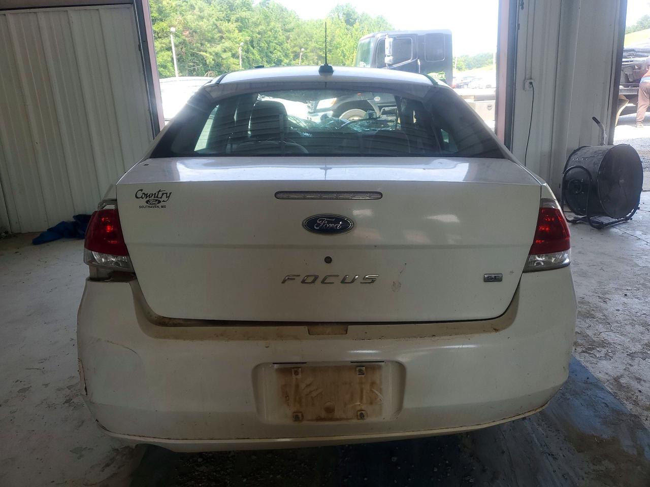 2008 Ford Focus Se White vin: 1FAHP35N08W159572