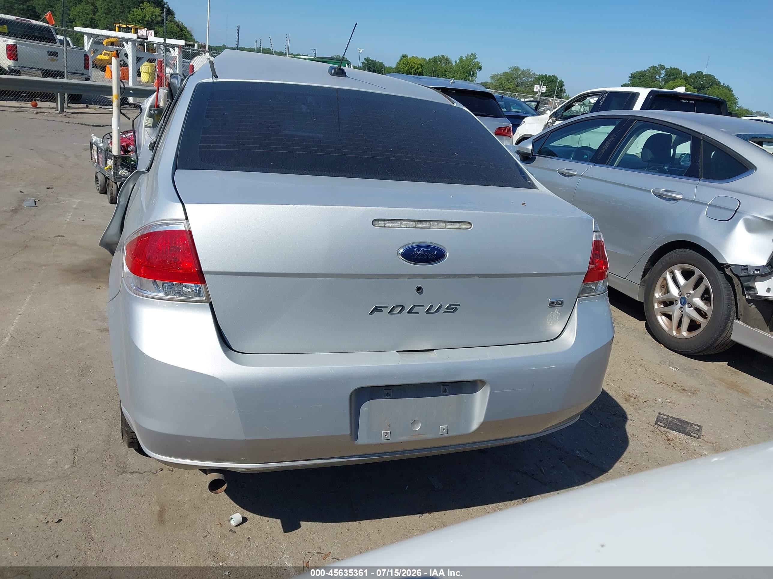 2008 Ford Focus Se/ses Серебряный vin: 1FAHP35N08W192961