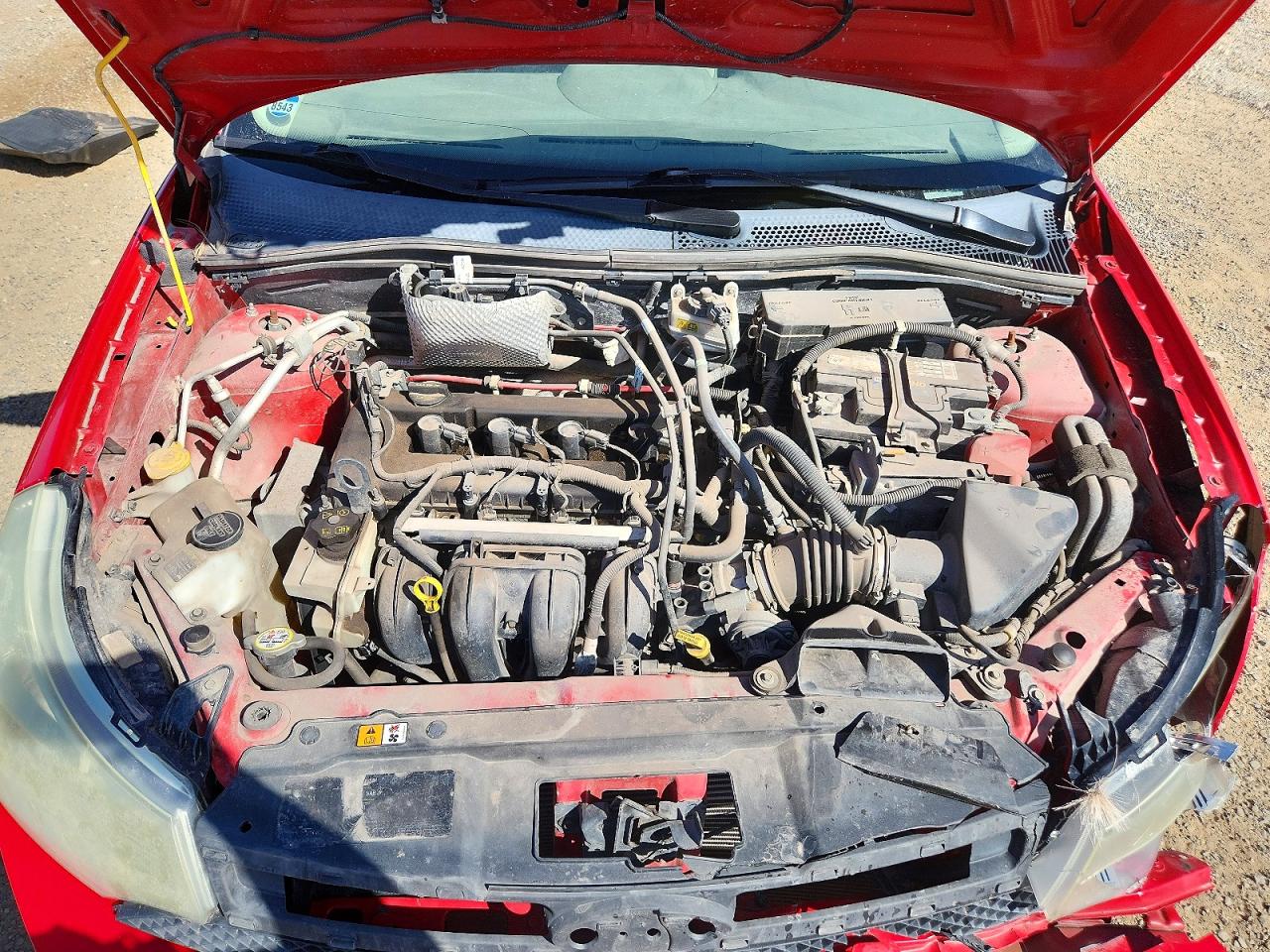 2008 Ford Focus Se Red vin: 1FAHP35N08W242337