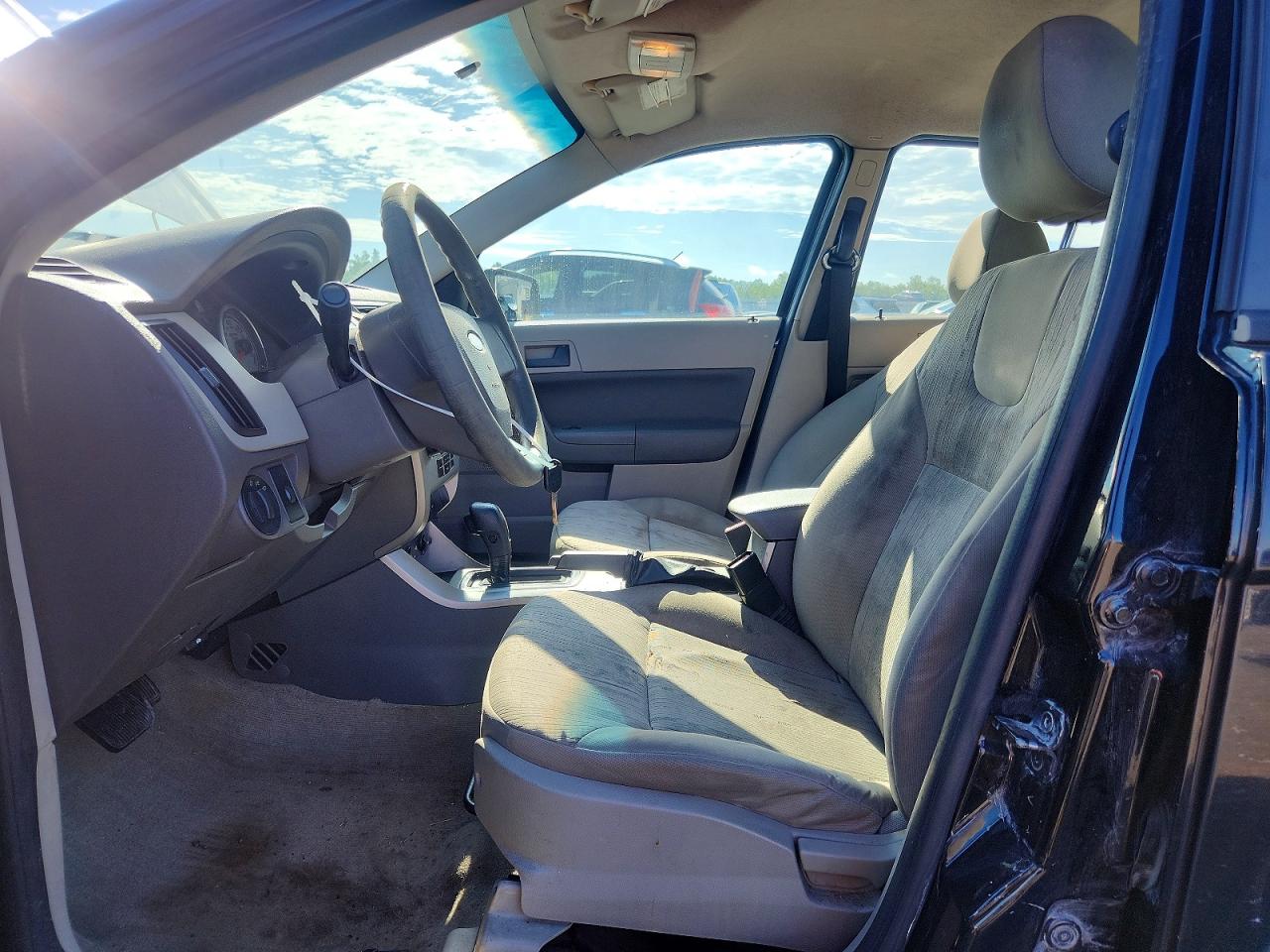 2008 Ford Focus Se Black vin: 1FAHP35N08W261258