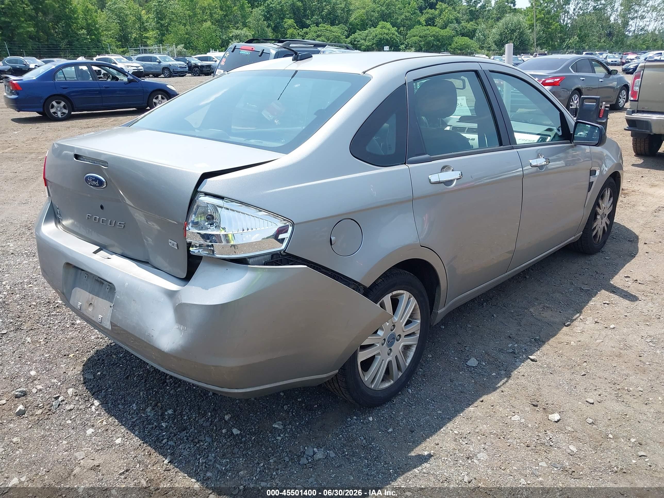 2008 Ford Focus Se/ses Silver vin: 1FAHP35N08W277847