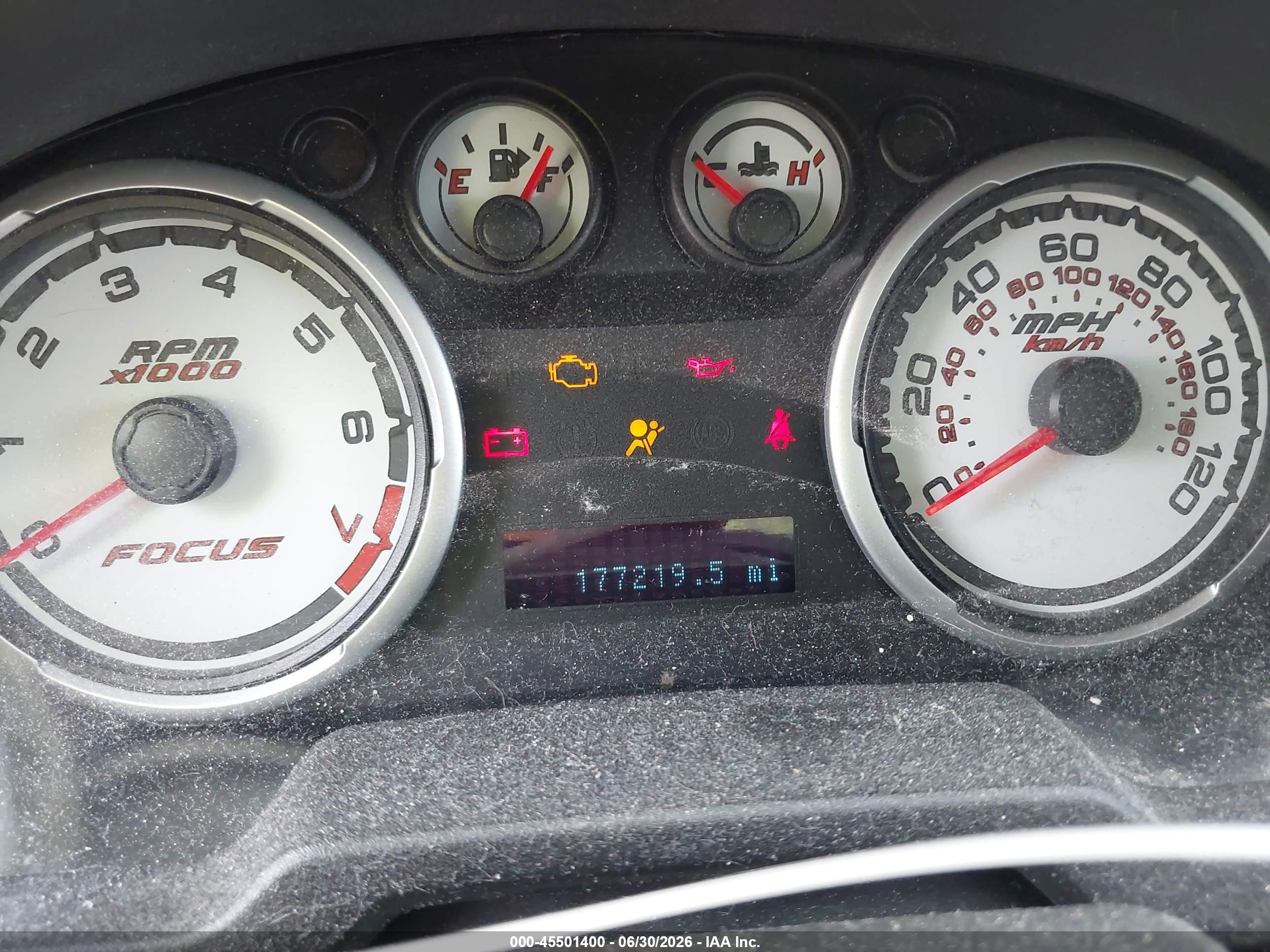 2008 Ford Focus Se/ses Silver vin: 1FAHP35N08W277847