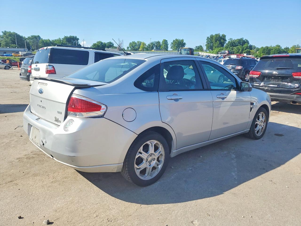 2008 Ford Focus Se Silver vin: 1FAHP35N08W281574
