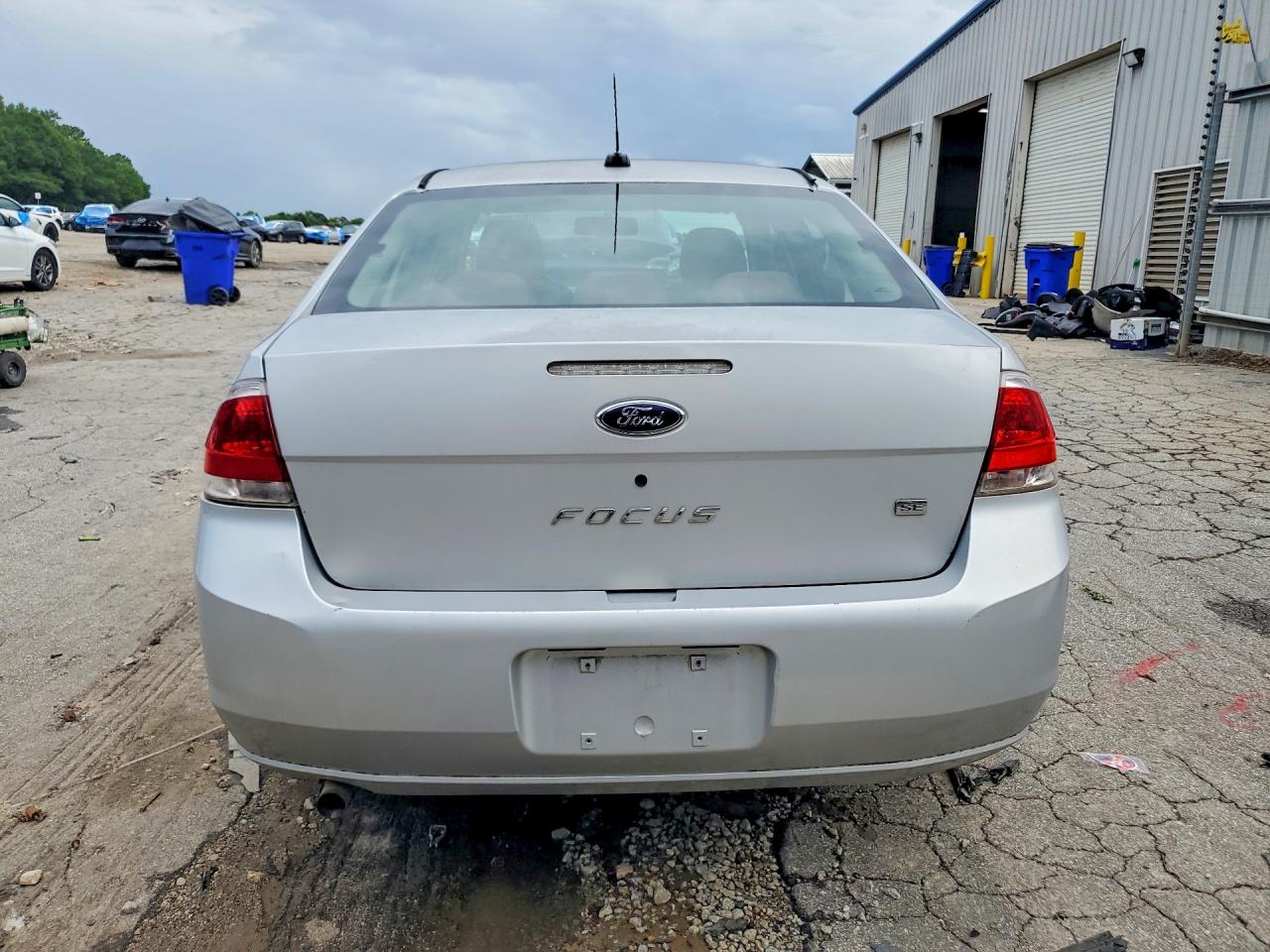 2009 Ford Focus Se Silver vin: 1FAHP35N09W104542