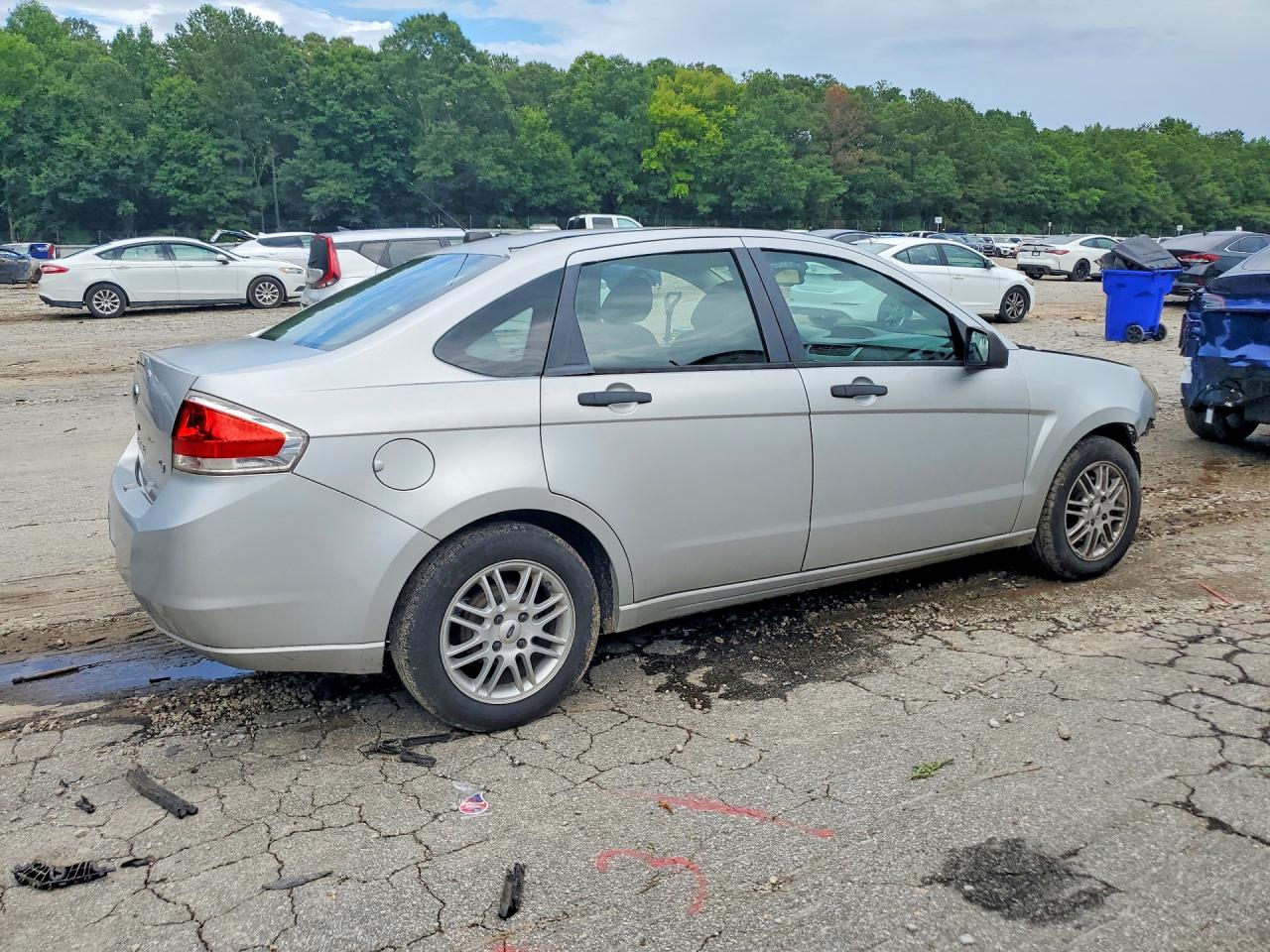2009 Ford Focus Se Silver vin: 1FAHP35N09W104542