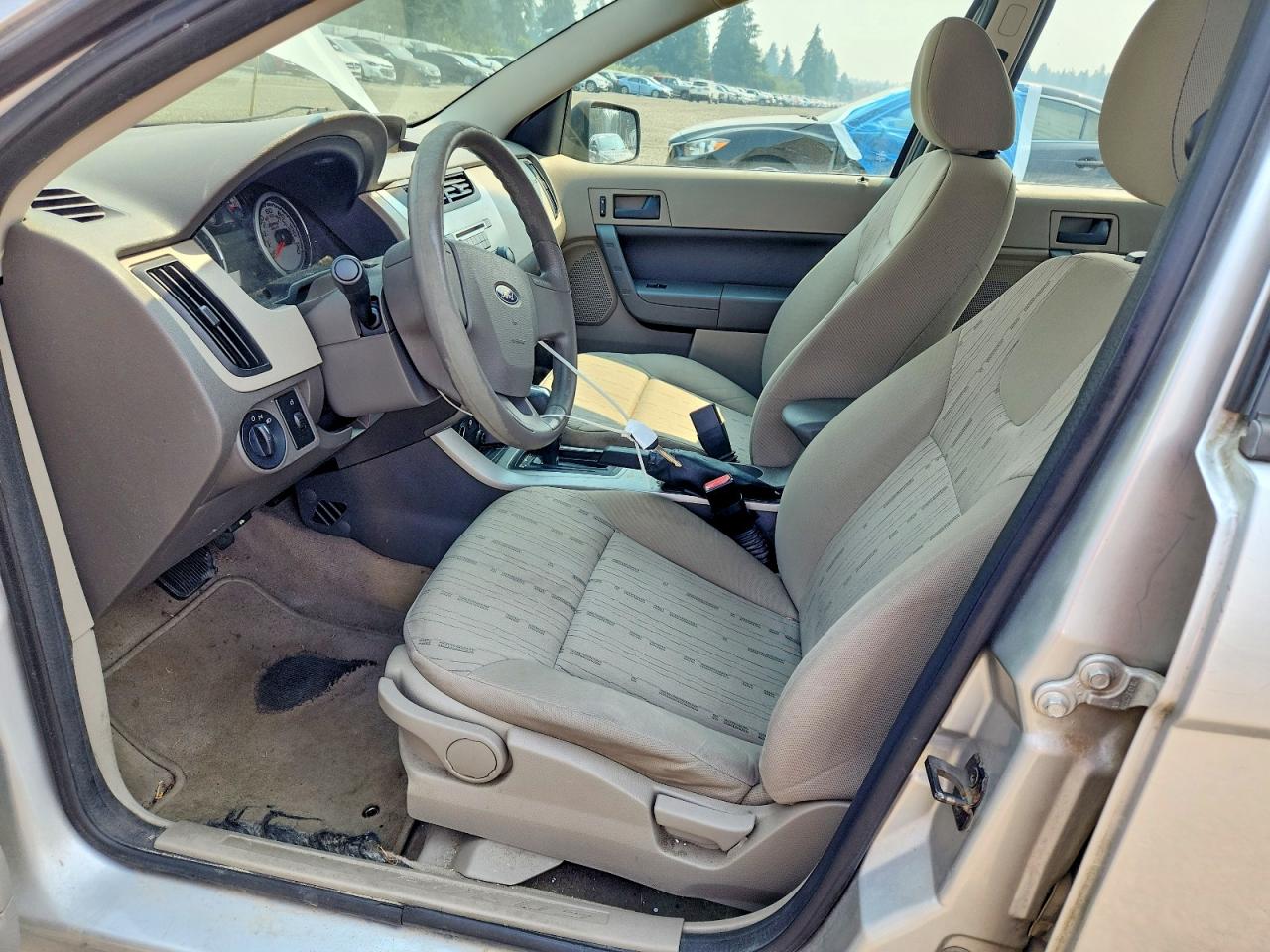 2009 Ford Focus Se Silver vin: 1FAHP35N09W110373
