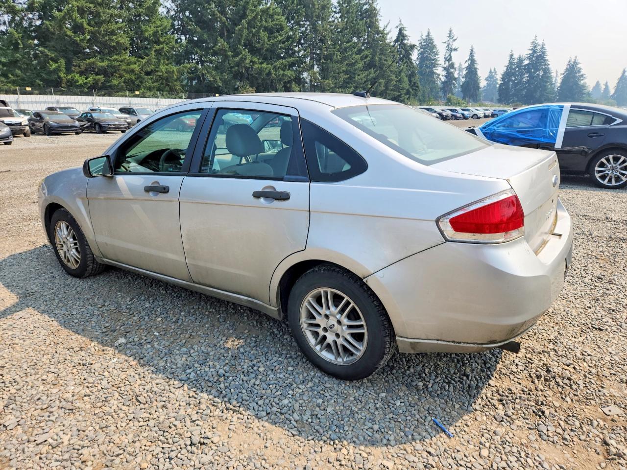 2009 Ford Focus Se Silver vin: 1FAHP35N09W110373