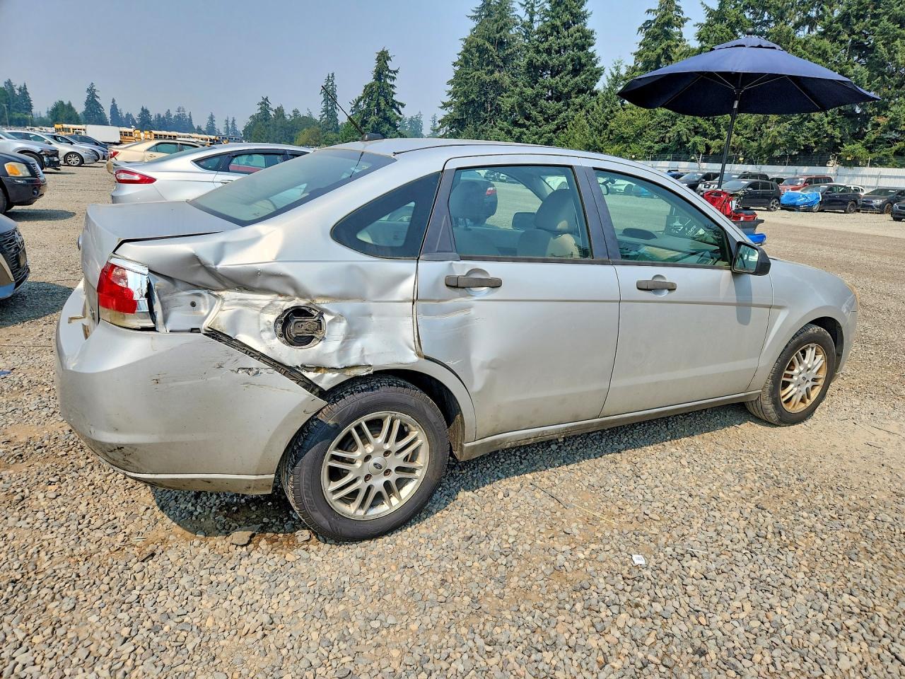 2009 Ford Focus Se Silver vin: 1FAHP35N09W110373