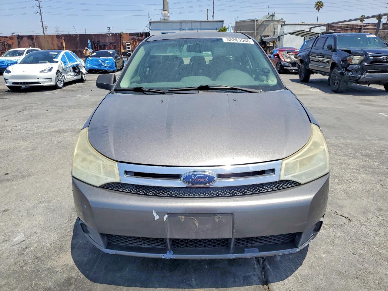 2009 Ford Focus Se Серый vin: 1FAHP35N09W117338