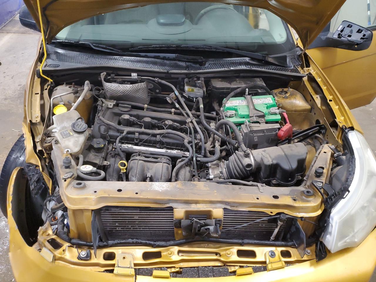 2009 Ford Focus Se Gold vin: 1FAHP35N09W165499