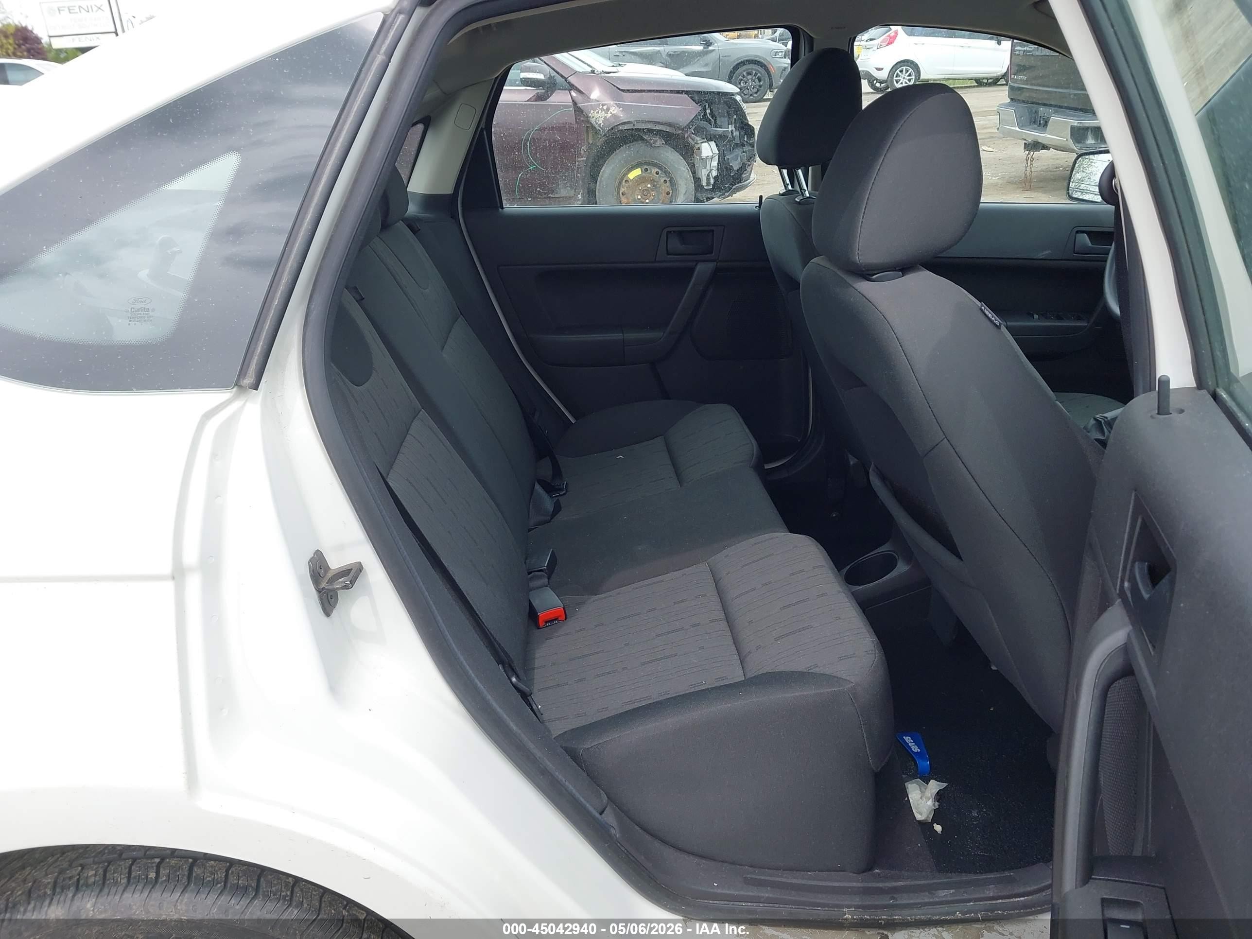 2009 Ford Focus Se Белый vin: 1FAHP35N09W183842