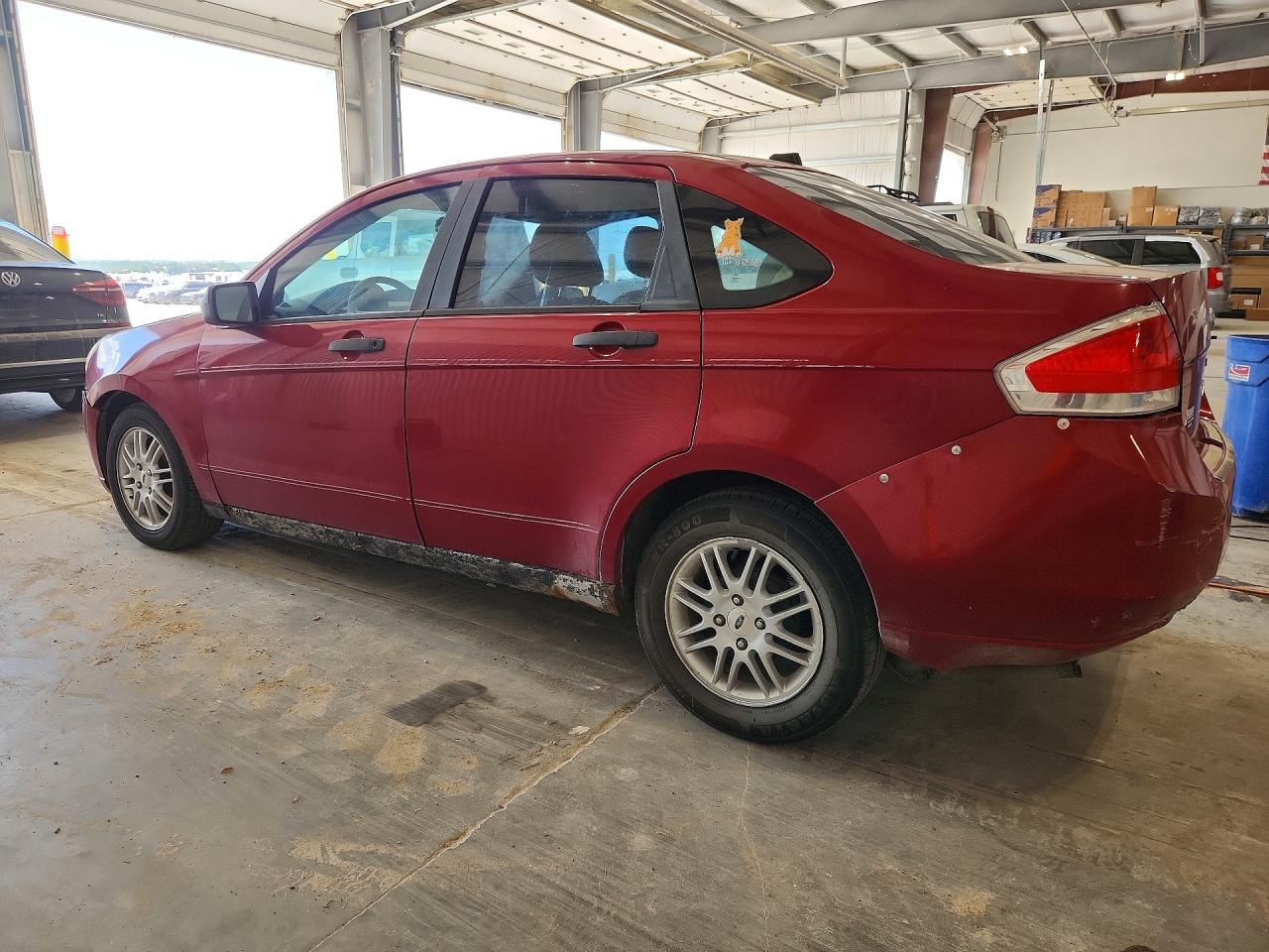 2009 Ford Focus Se Burgundy vin: 1FAHP35N09W207086