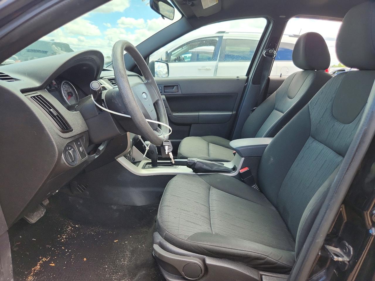 2009 Ford Focus Se Black vin: 1FAHP35N09W211848