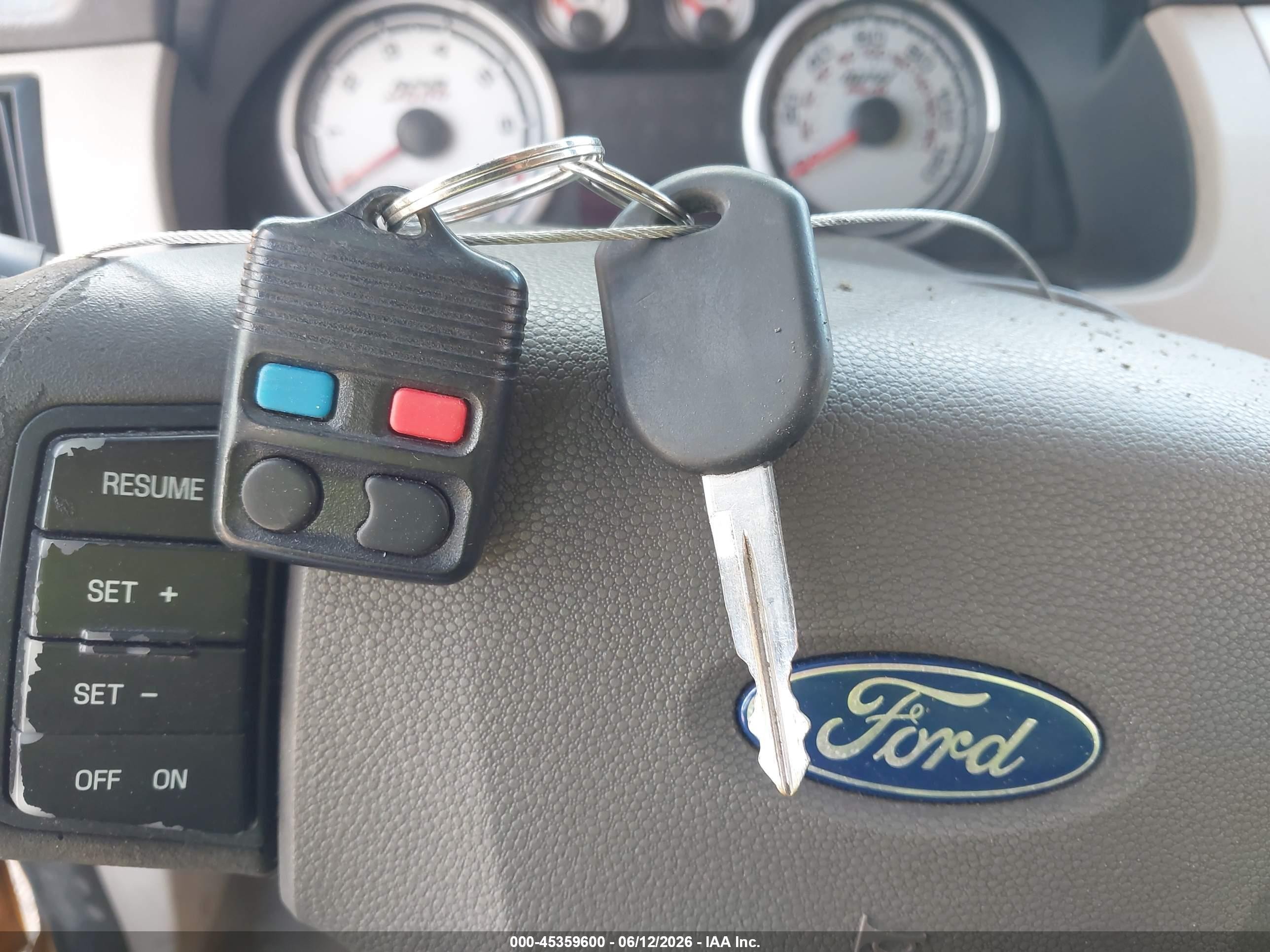 2009 Ford Focus Se Orange vin: 1FAHP35N09W255333