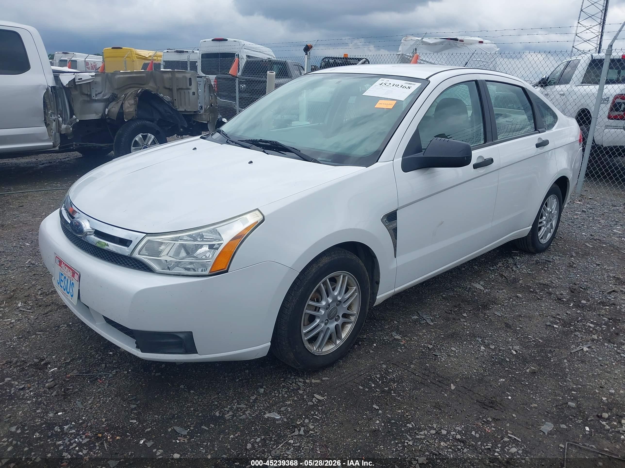 2008 Ford Focus Se/ses Белый vin: 1FAHP35N18W147625