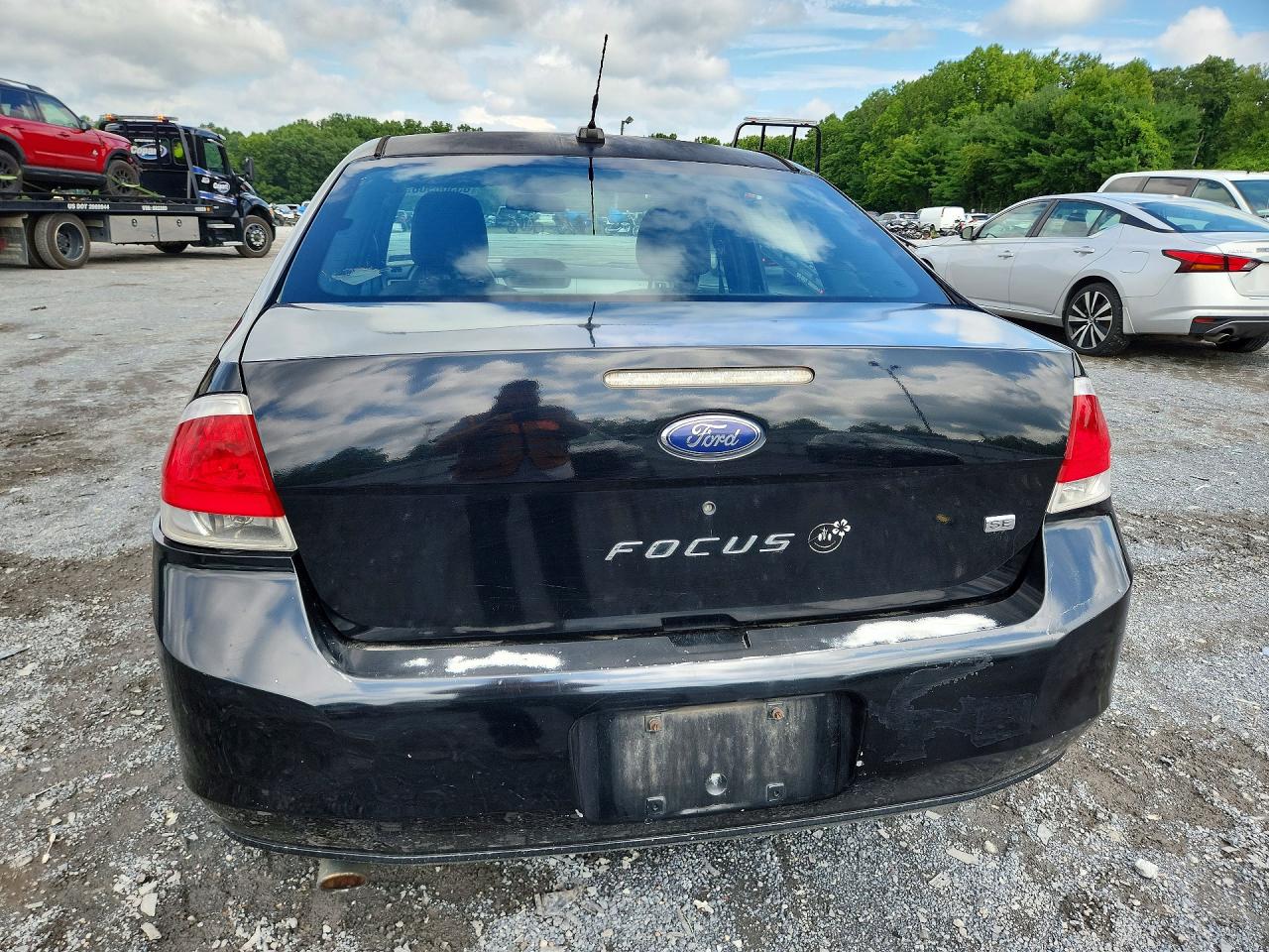 2008 Ford Focus Se Black vin: 1FAHP35N18W200730