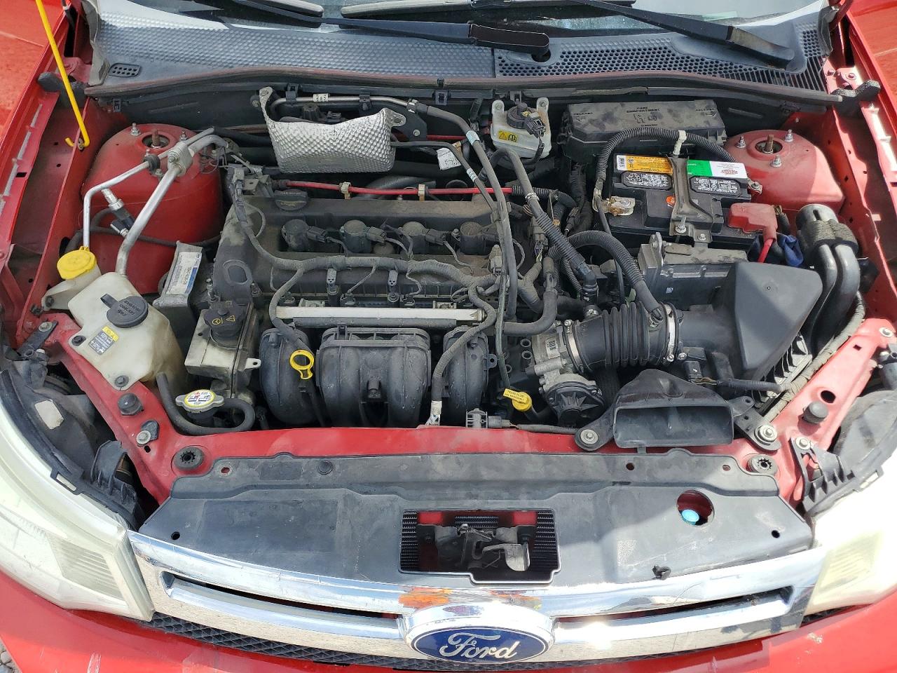 2008 Ford Focus Se Red vin: 1FAHP35N18W208102