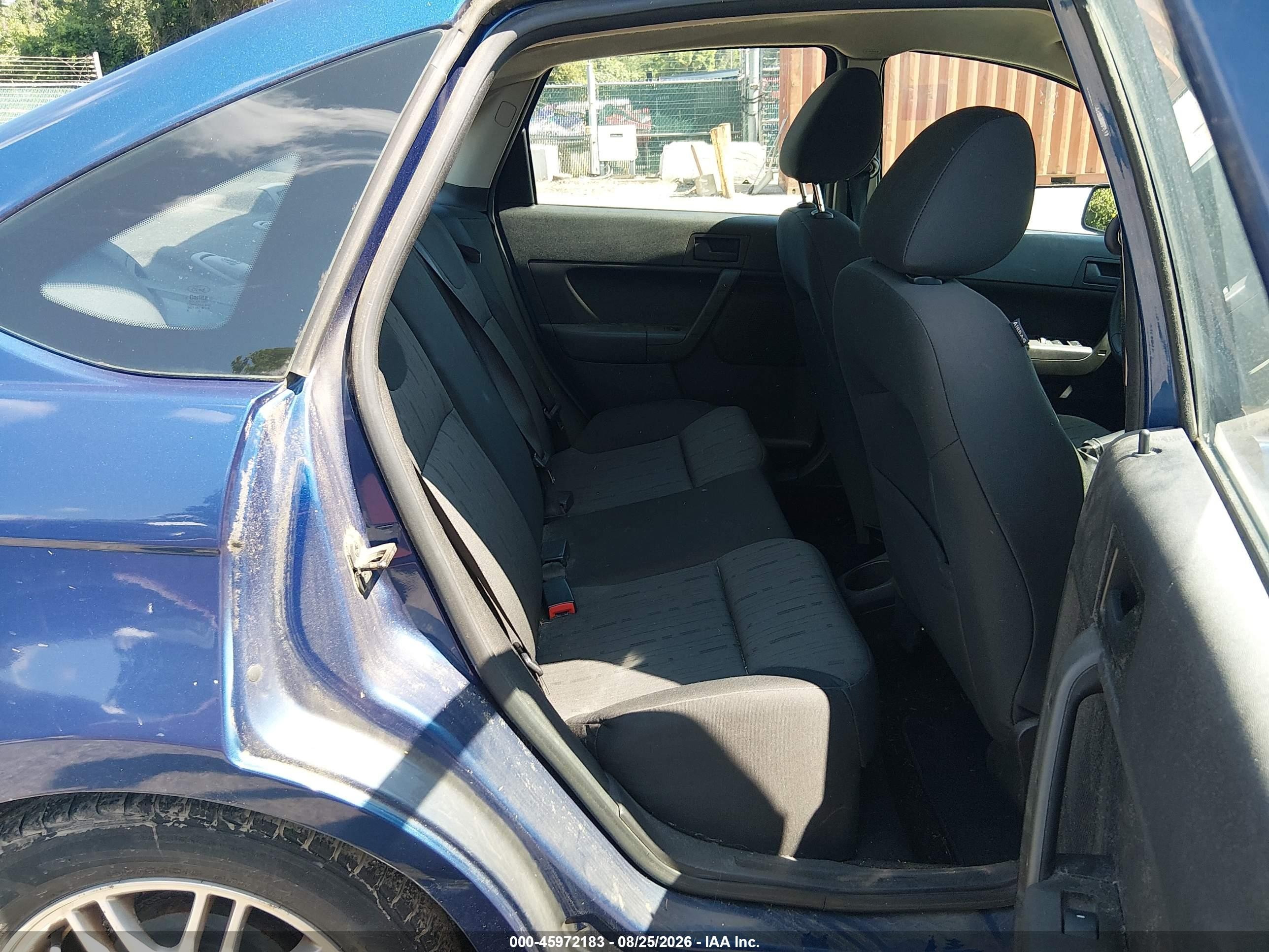 2008 Ford Focus Se/ses Синий vin: 1FAHP35N18W258952
