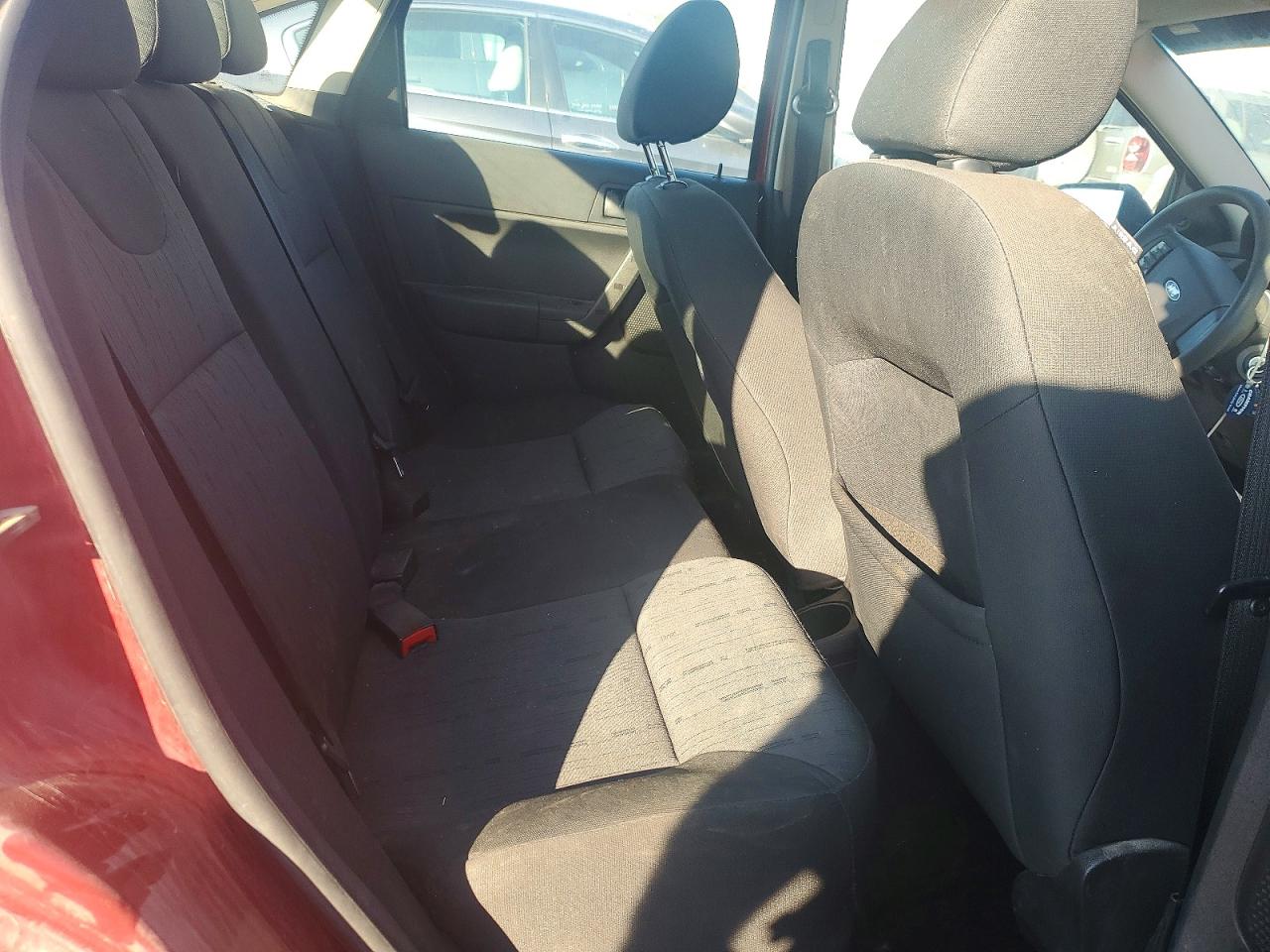 2009 Ford Focus Se Maroon vin: 1FAHP35N19W111080