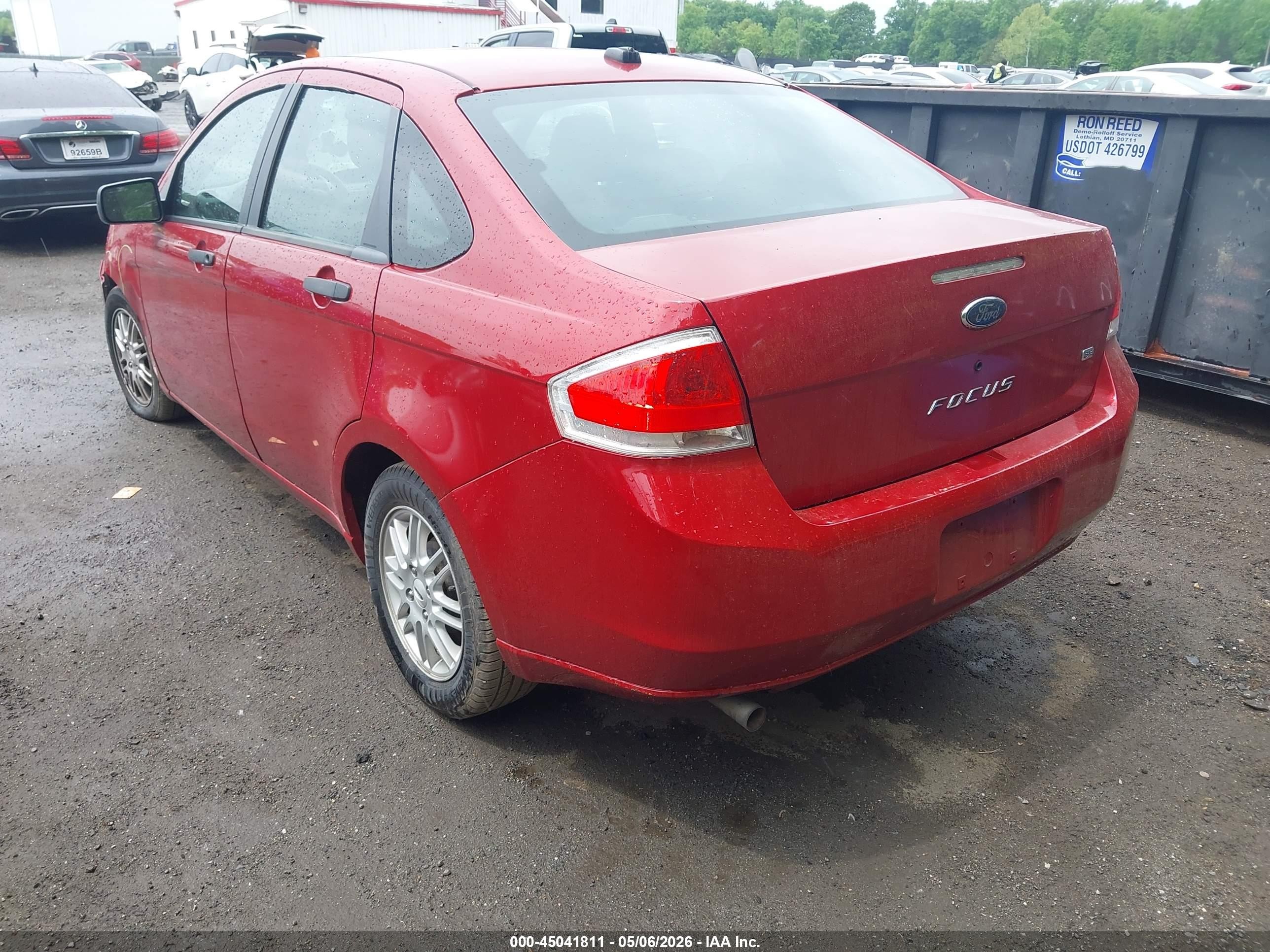 2009 Ford Focus Se Красный vin: 1FAHP35N19W230117