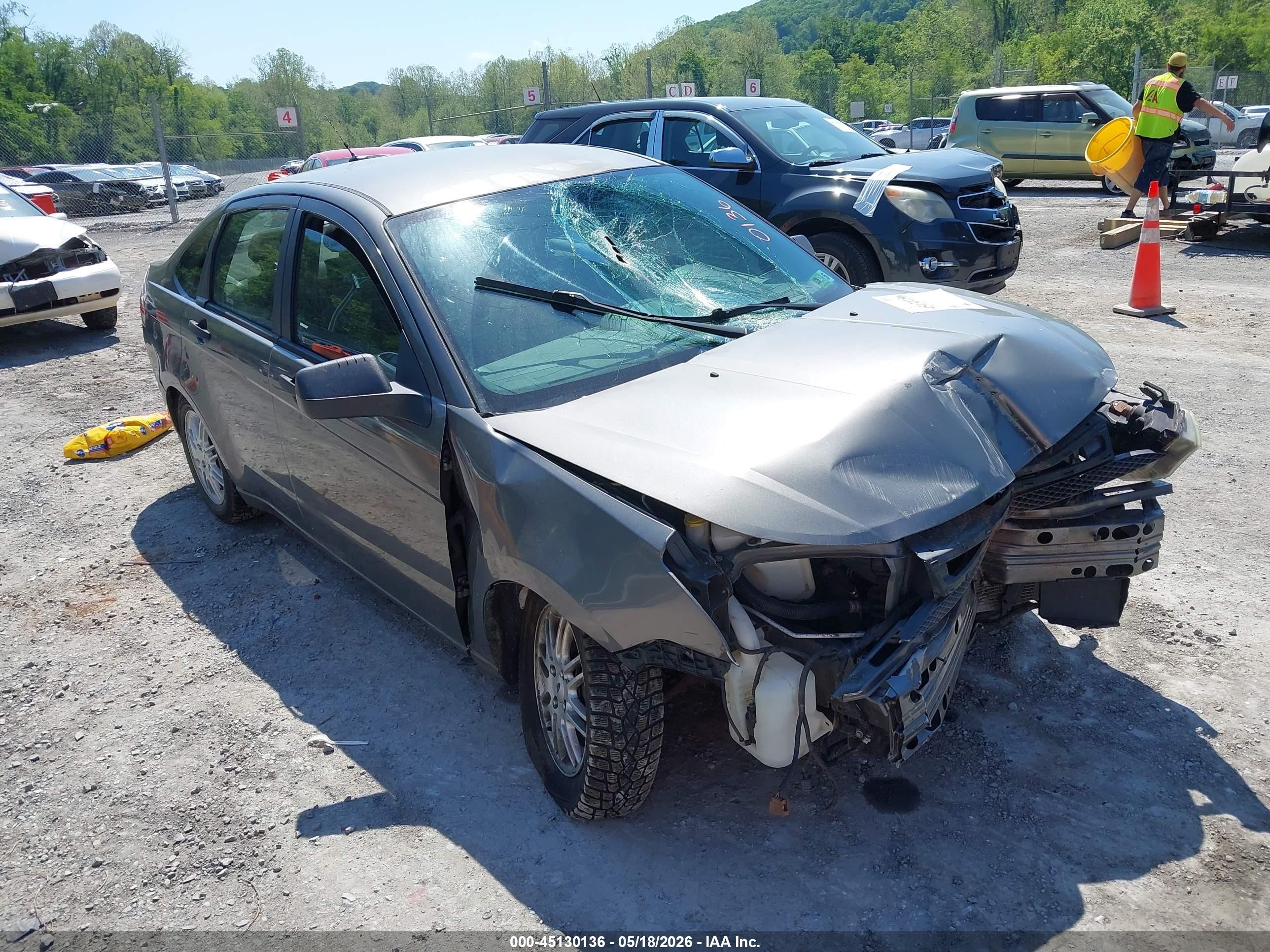 2009 Ford Focus Se Gray vin: 1FAHP35N19W244485