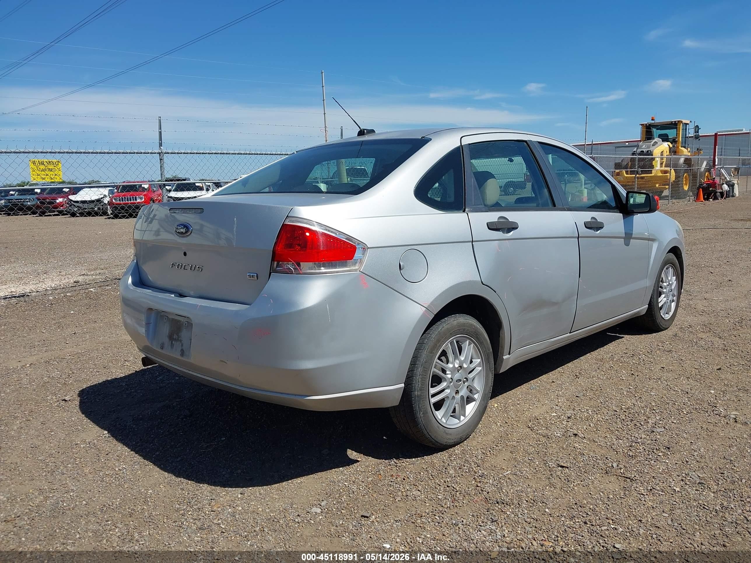2009 Ford Focus Se Silver vin: 1FAHP35N19W246835