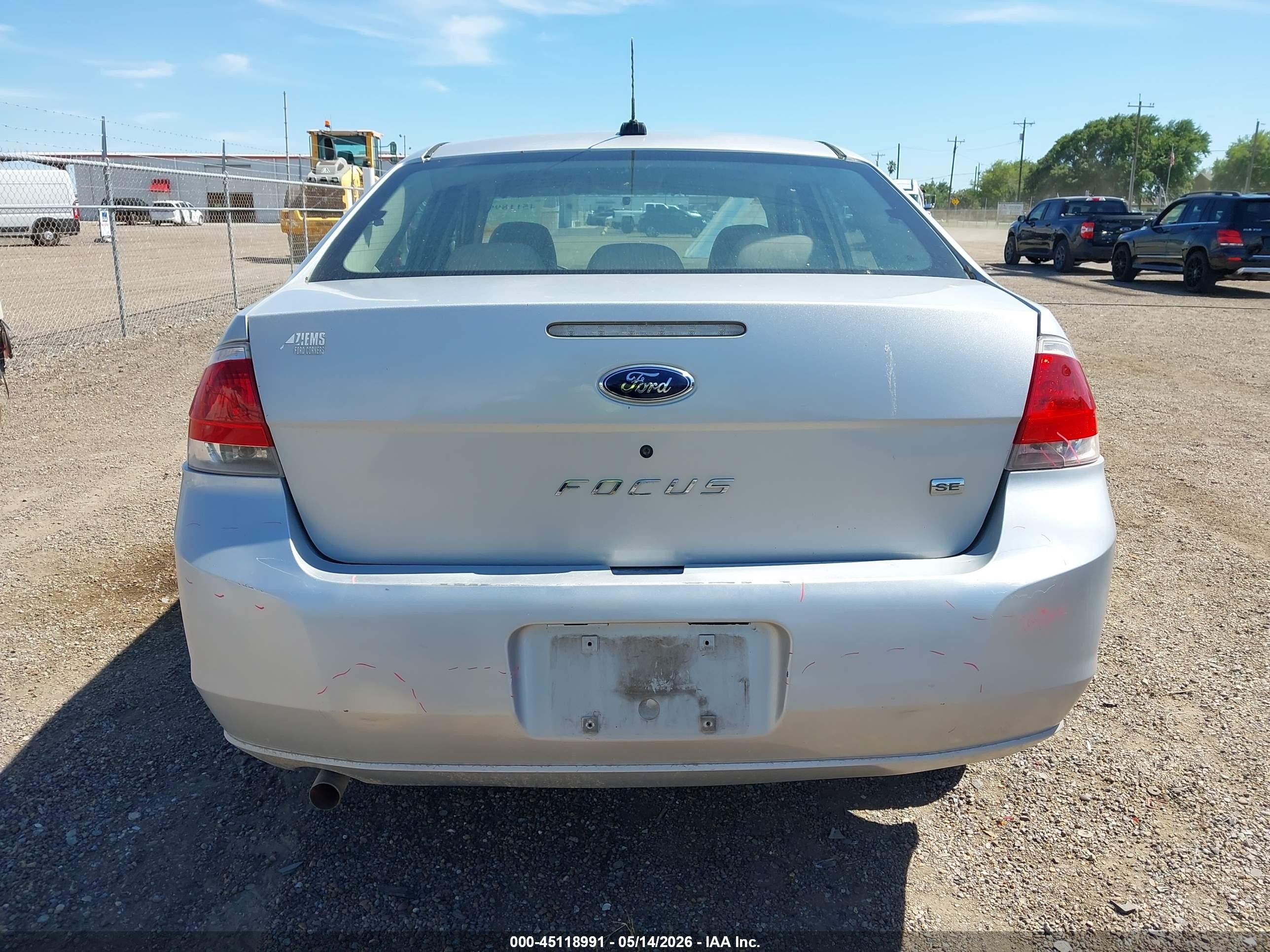 2009 Ford Focus Se Silver vin: 1FAHP35N19W246835