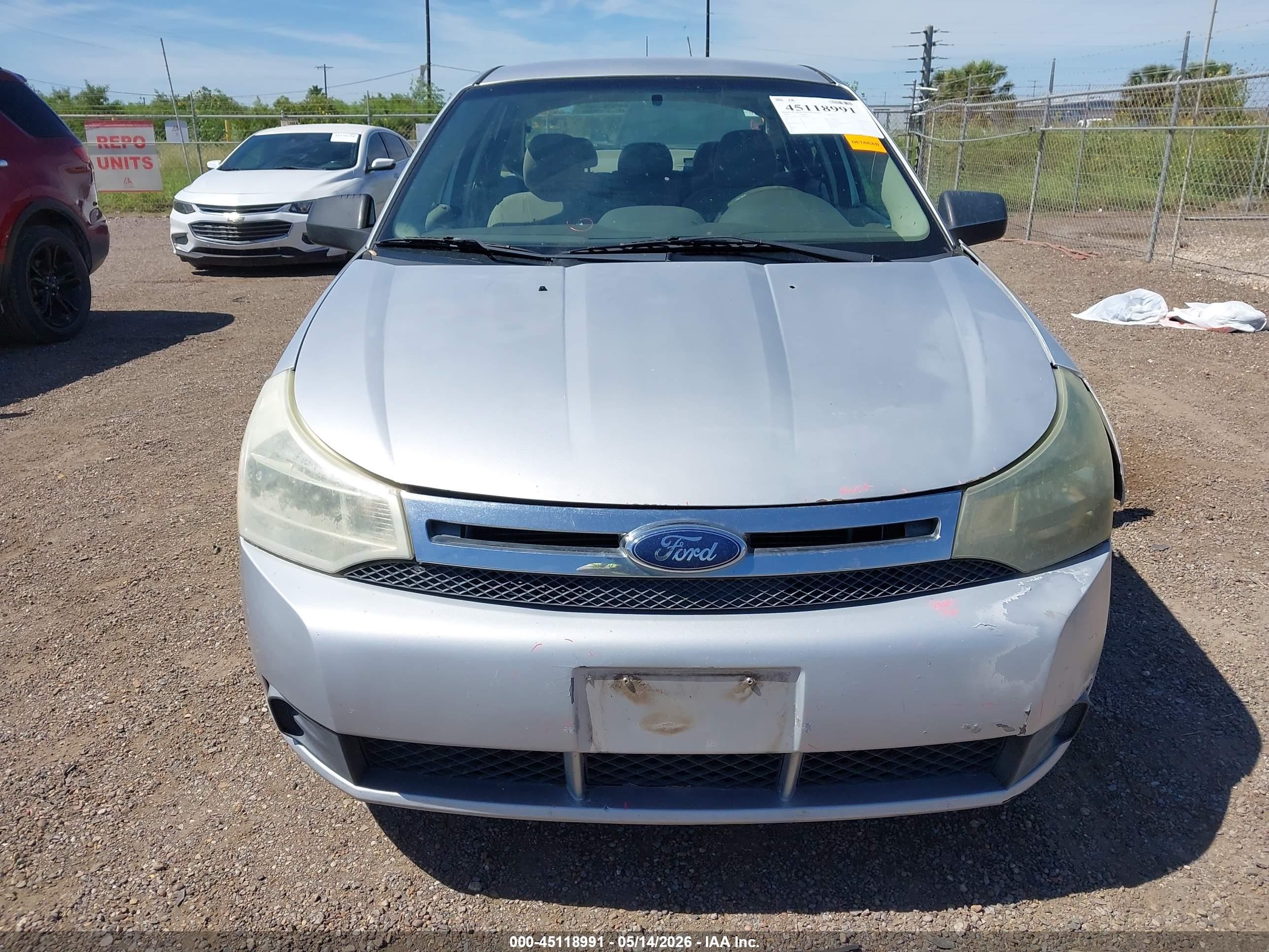 2009 Ford Focus Se Silver vin: 1FAHP35N19W246835