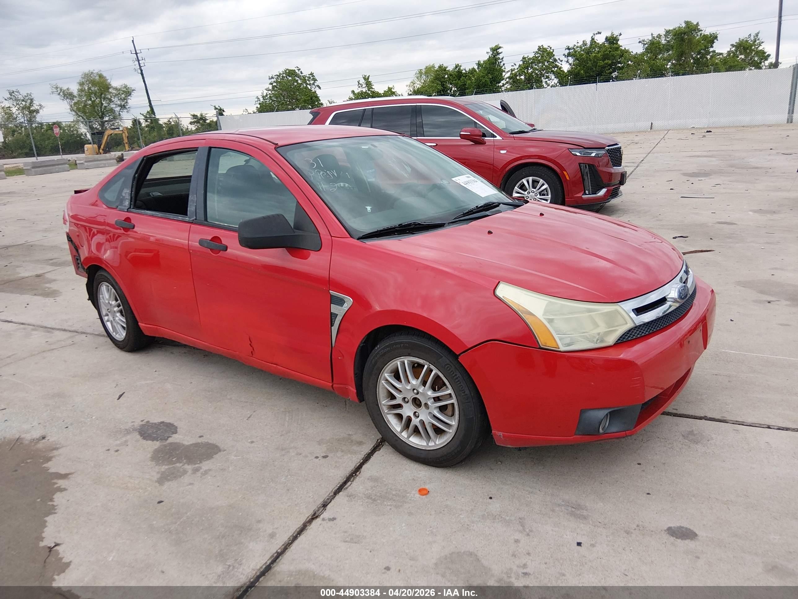 2008 Ford Focus Se/ses Red vin: 1FAHP35N28W102676