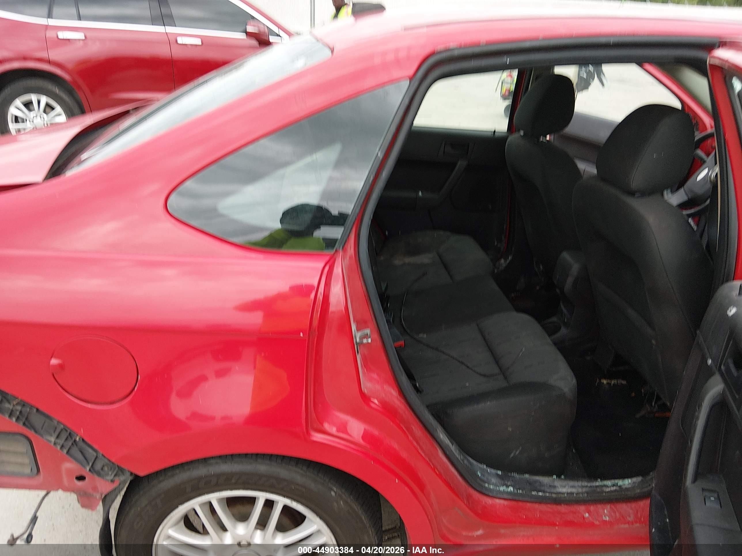 2008 Ford Focus Se/ses Red vin: 1FAHP35N28W102676