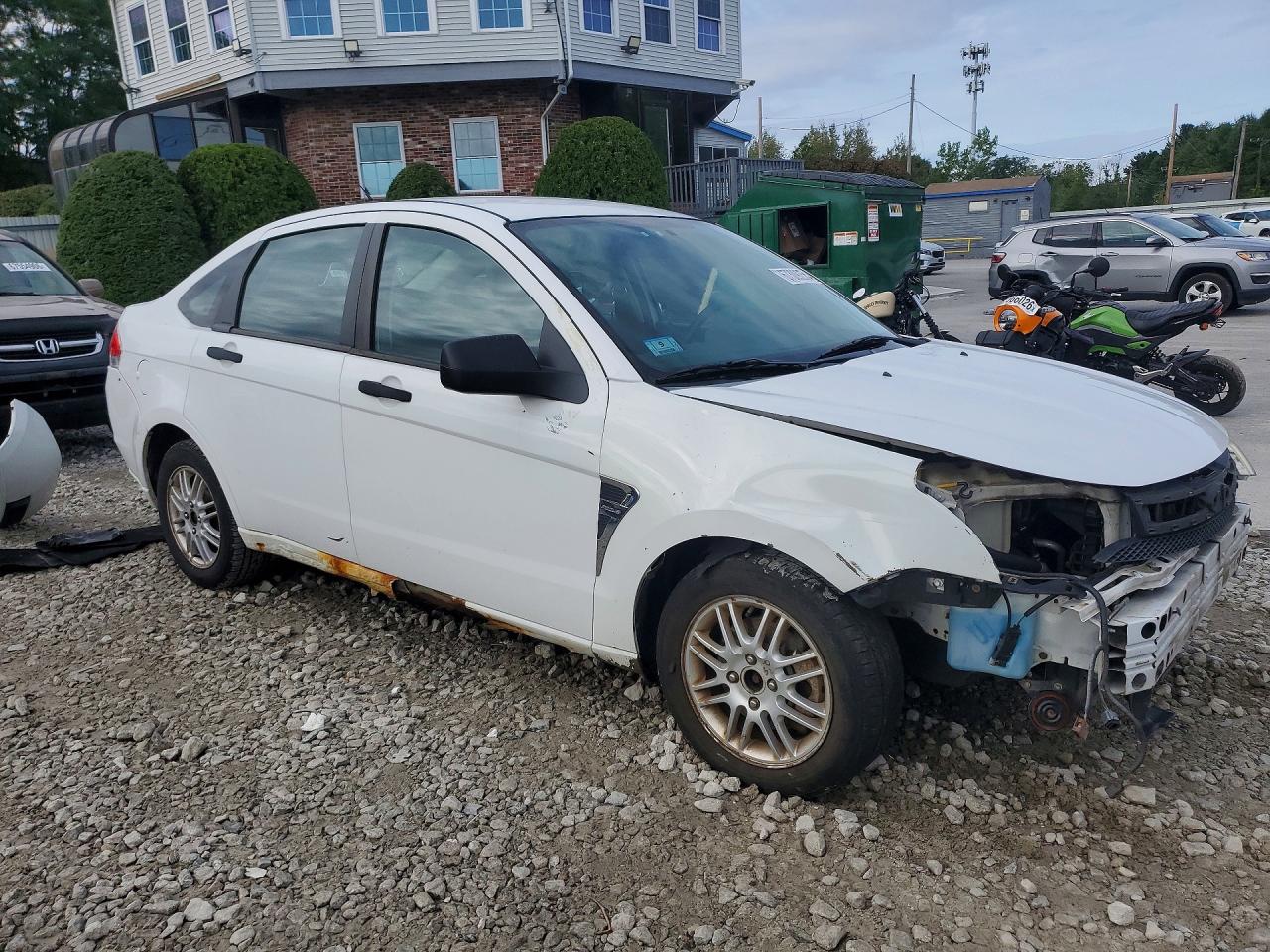 2008 Ford Focus Se White vin: 1FAHP35N28W108431