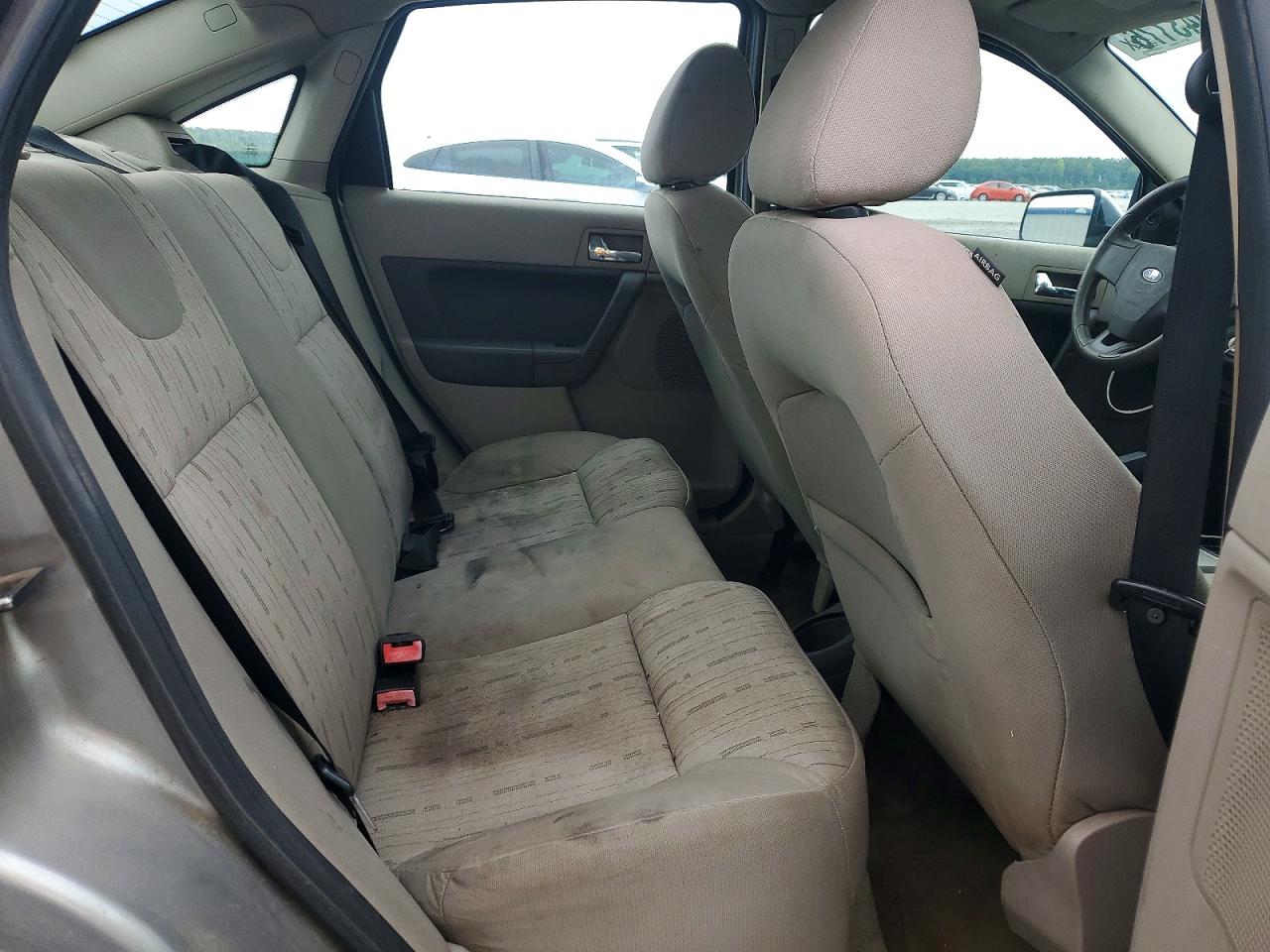 2008 Ford Focus Se Beige vin: 1FAHP35N28W163817
