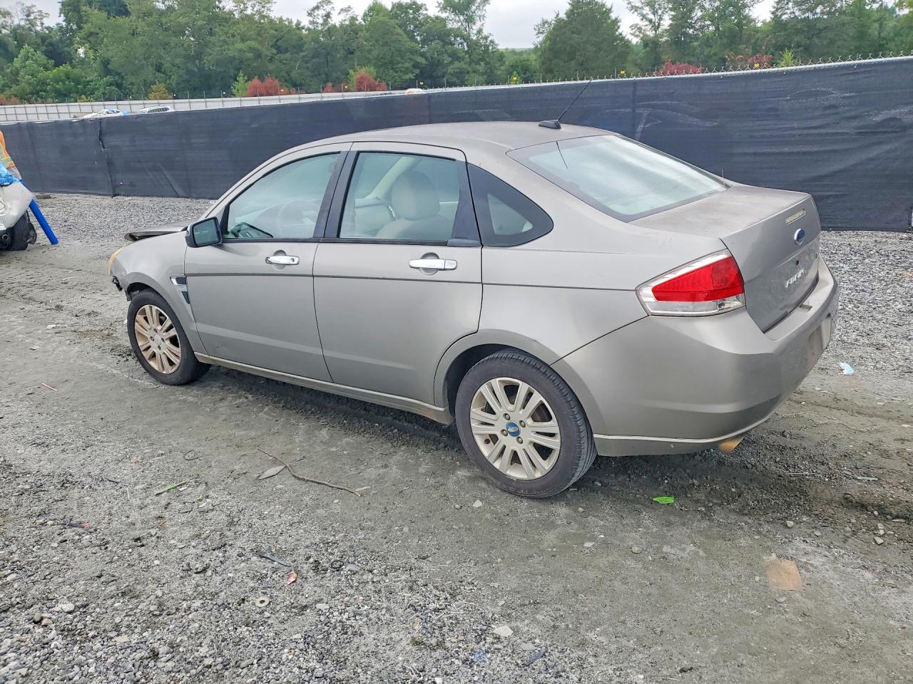 2008 Ford Focus Se Beige vin: 1FAHP35N28W163817