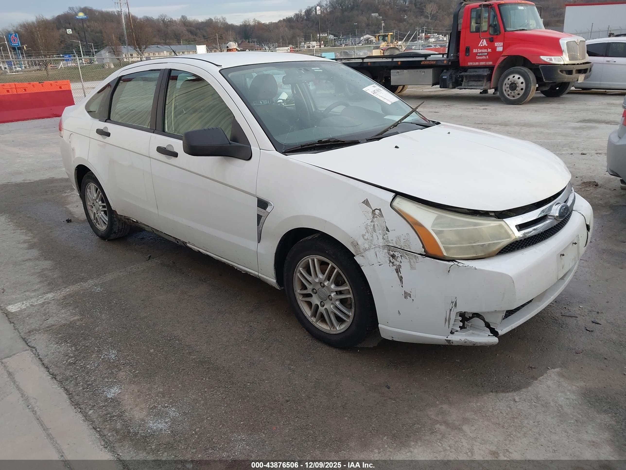 2008 Ford Focus Se/ses White vin: 1FAHP35N28W175174