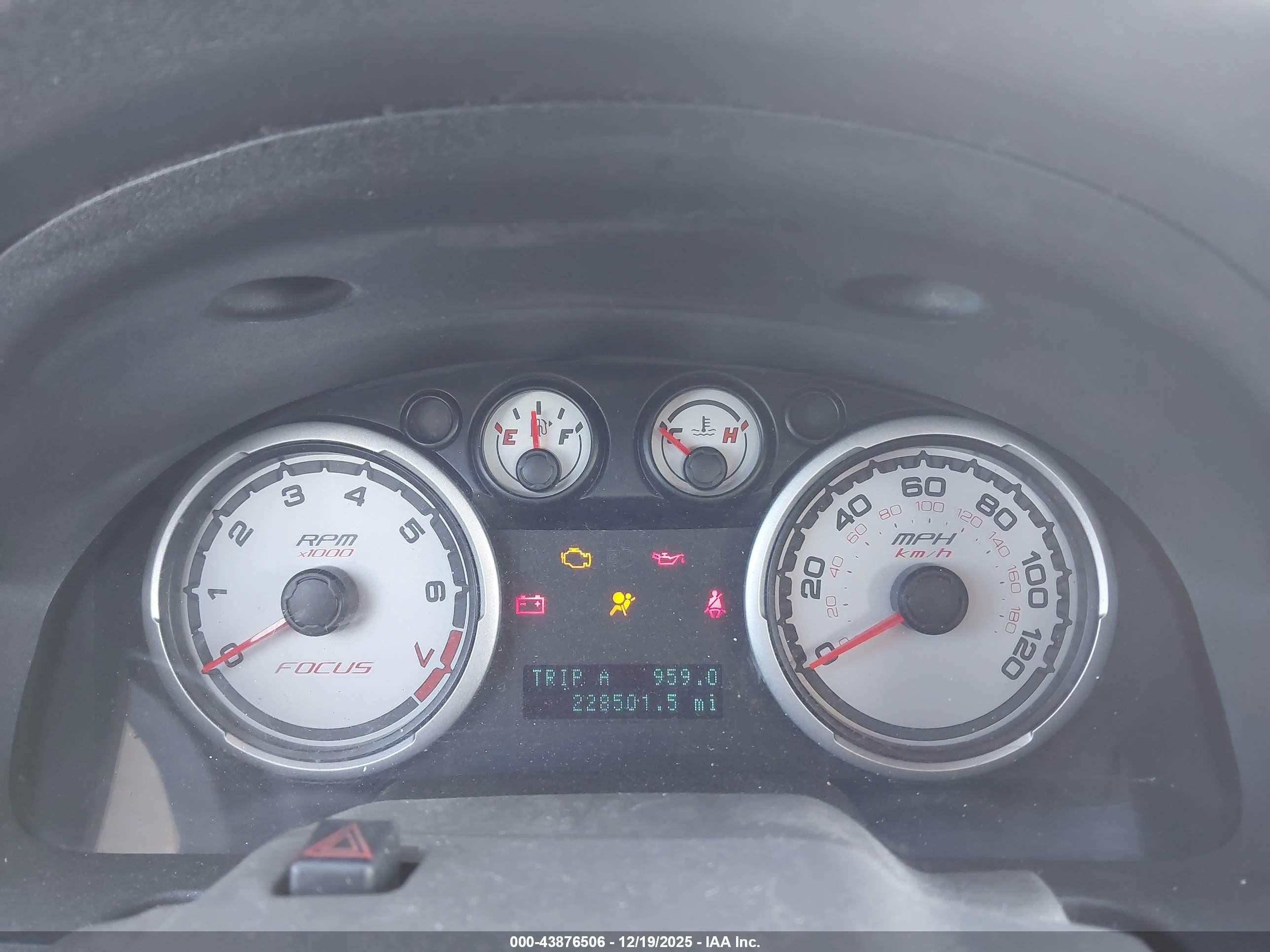 2008 Ford Focus Se/ses White vin: 1FAHP35N28W175174
