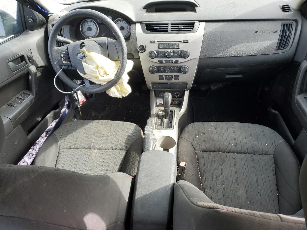 2008 Ford Focus Se Blue vin: 1FAHP35N28W201630