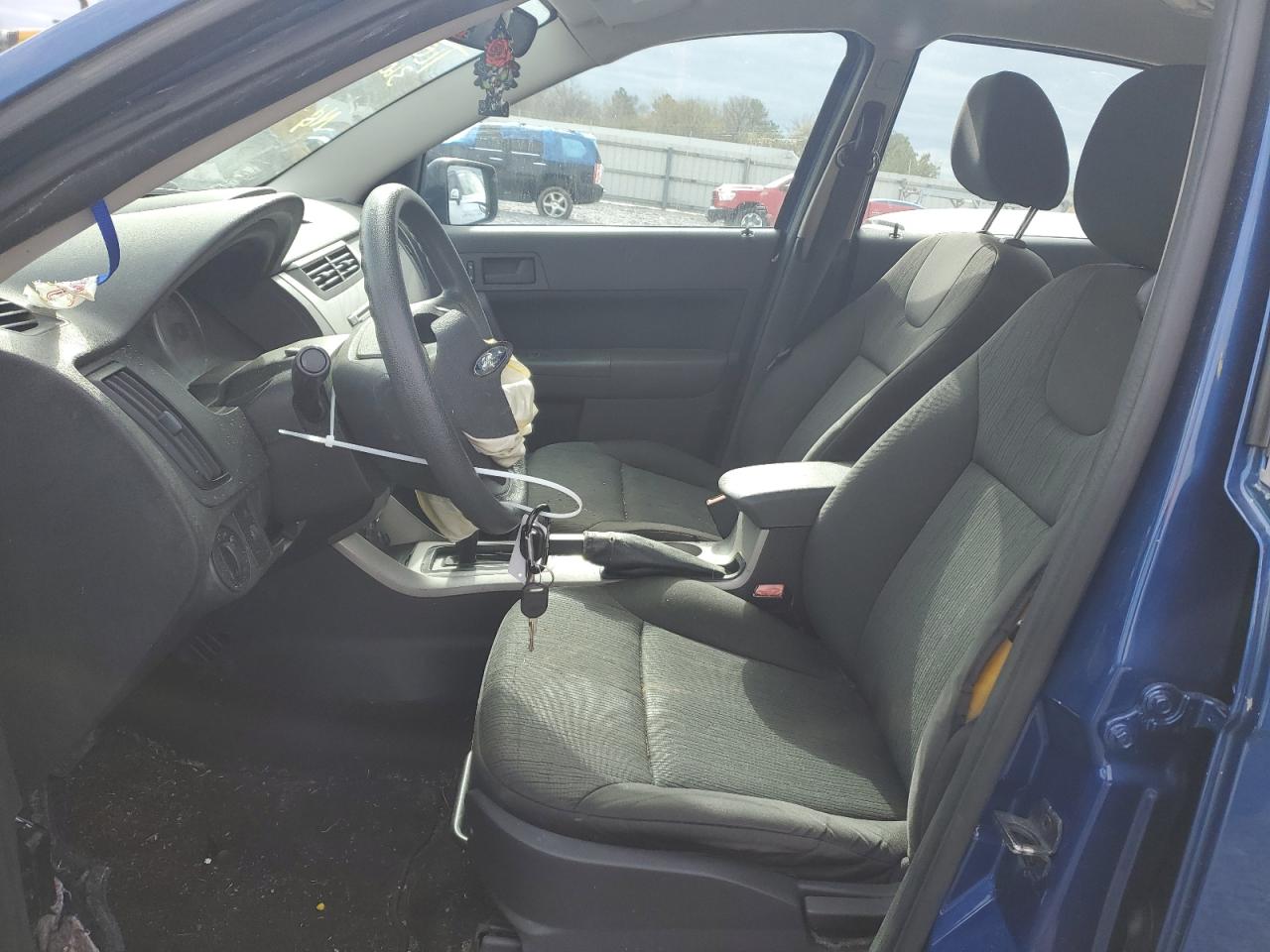 2008 Ford Focus Se Blue vin: 1FAHP35N28W201630