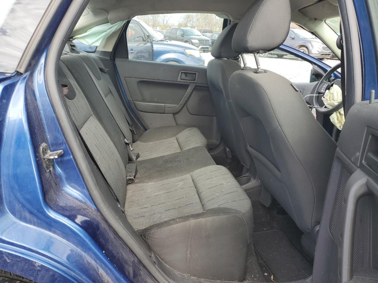 2008 Ford Focus Se Blue vin: 1FAHP35N28W201630