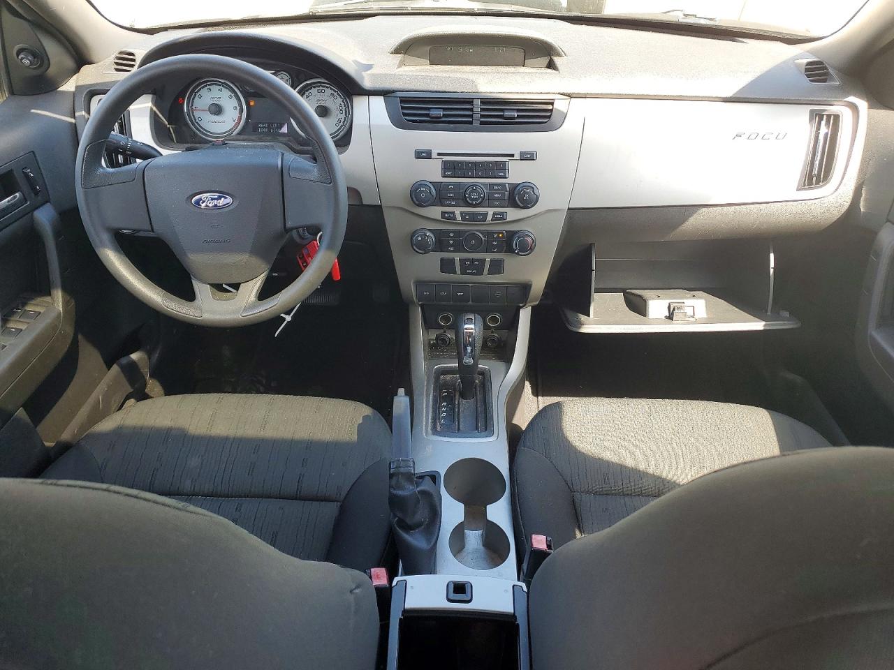 2008 Ford Focus Se Silver vin: 1FAHP35N28W202941