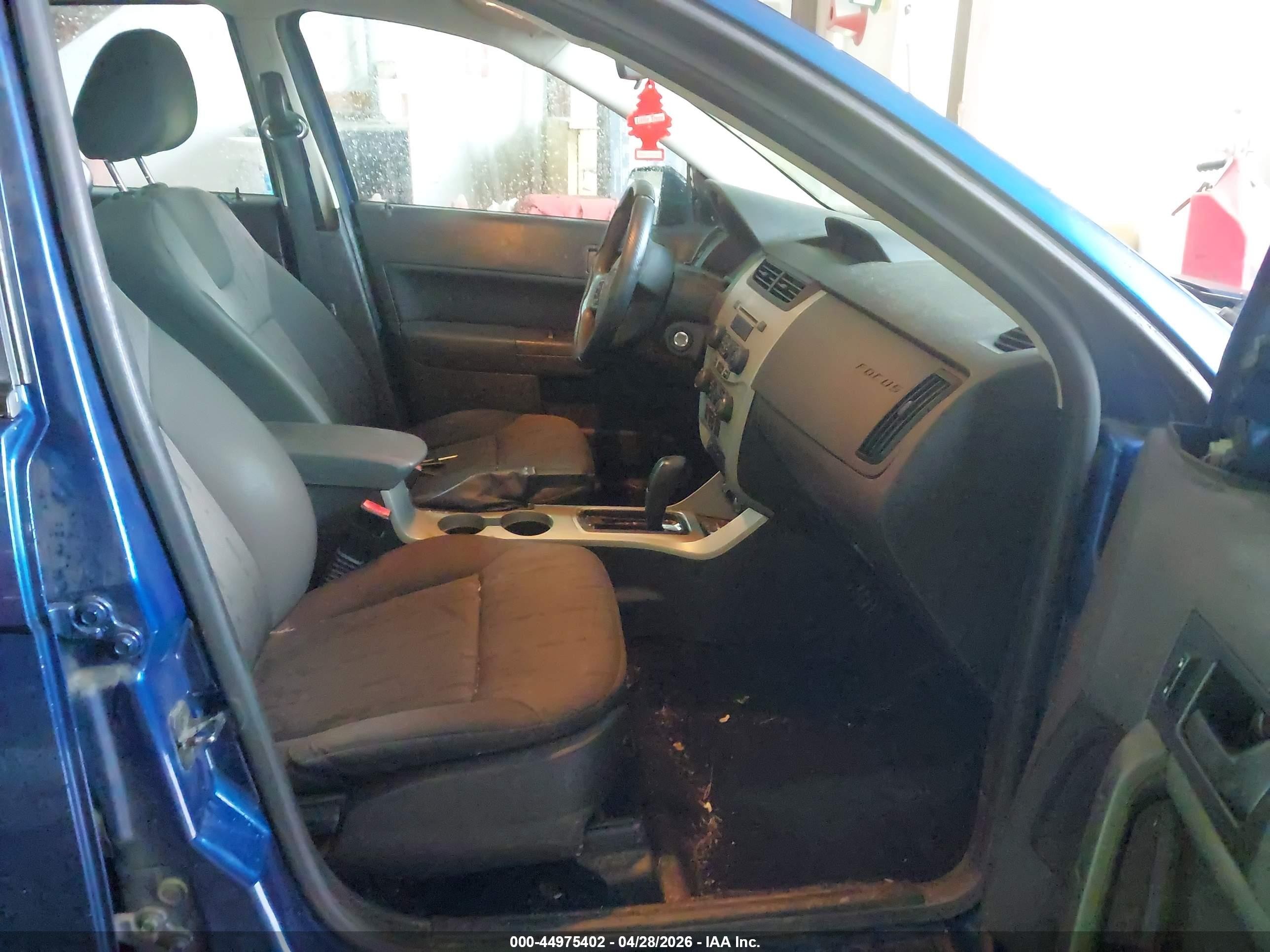 2008 Ford Focus Se/ses Blue vin: 1FAHP35N28W245529
